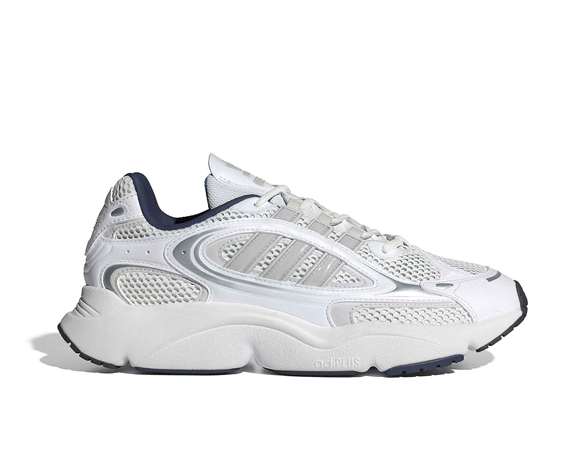 کفش های روزانه Adidas Ozmillen