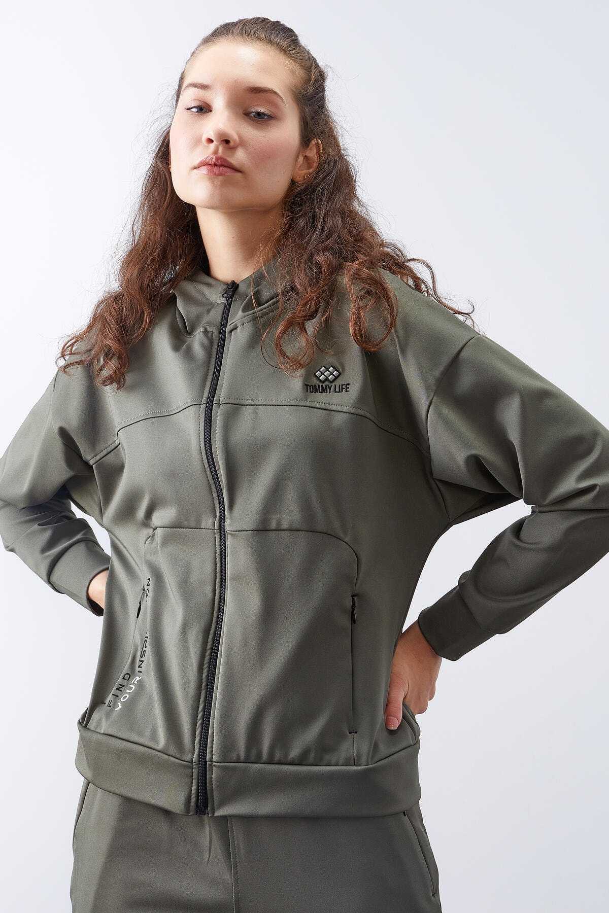 ست لباس ورزشی پارچه ای غواصی زنانه کلاهدار چاغلا با جزئیات جیب مخفی - 95306