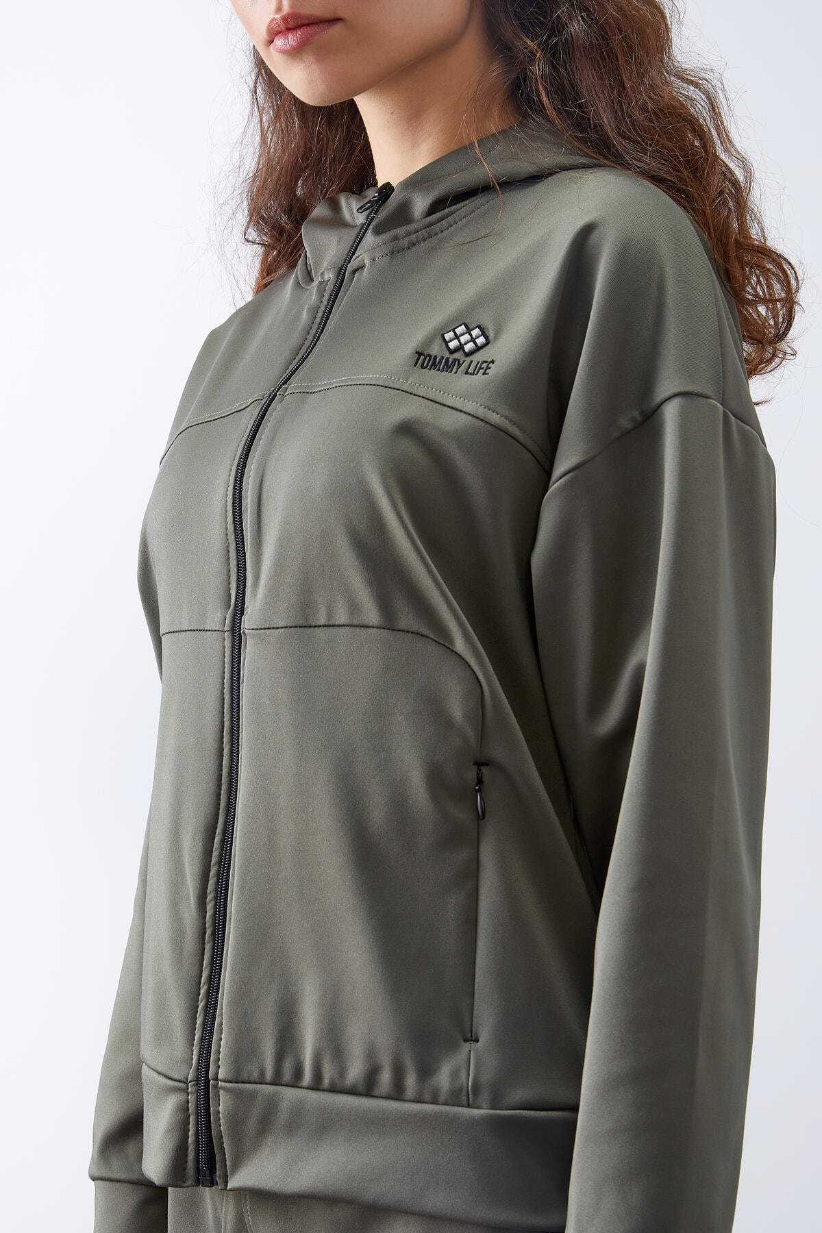 ست لباس ورزشی پارچه ای غواصی زنانه کلاهدار چاغلا با جزئیات جیب مخفی - 95306