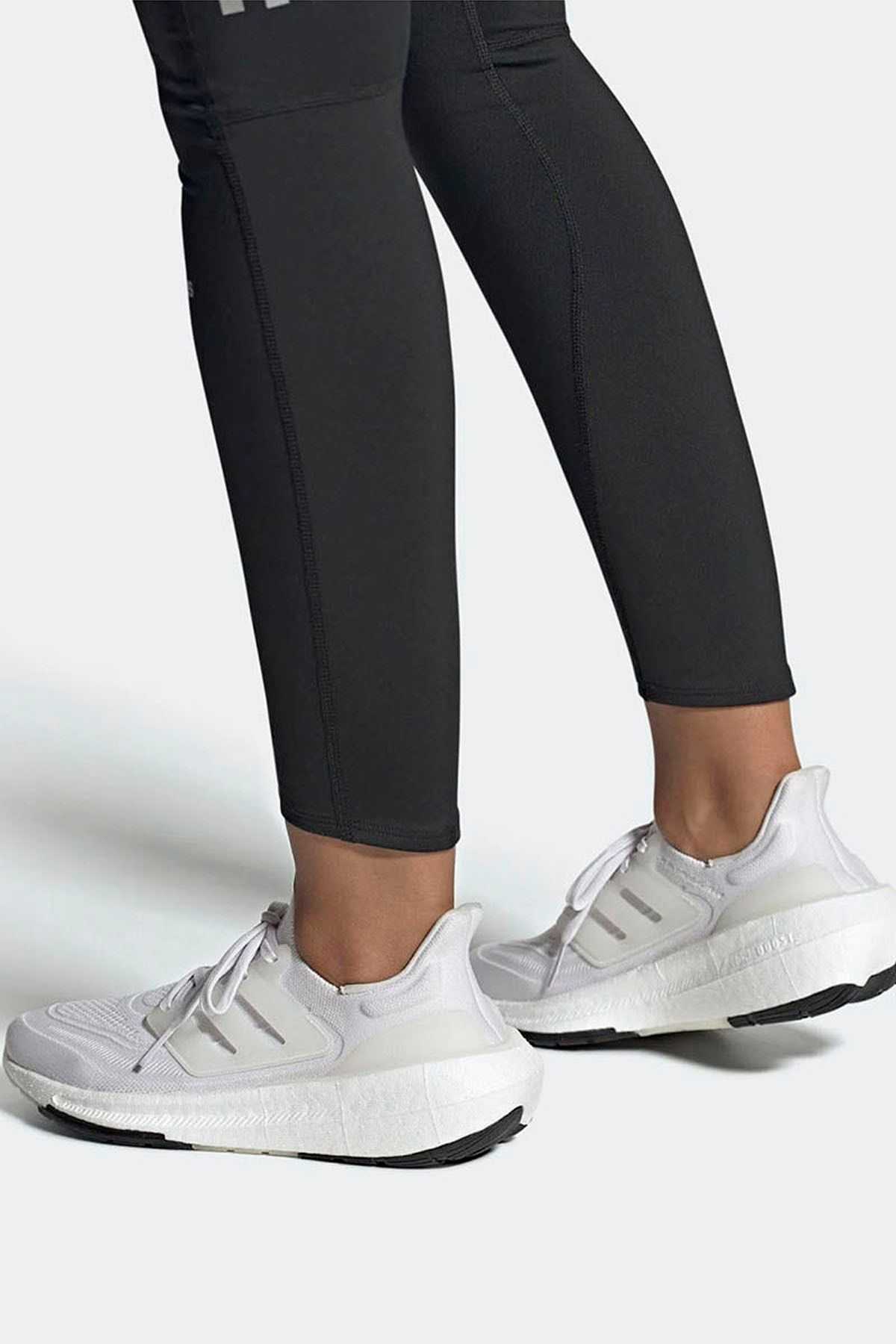 کفش دویدن زنانه سبک Ultraboost