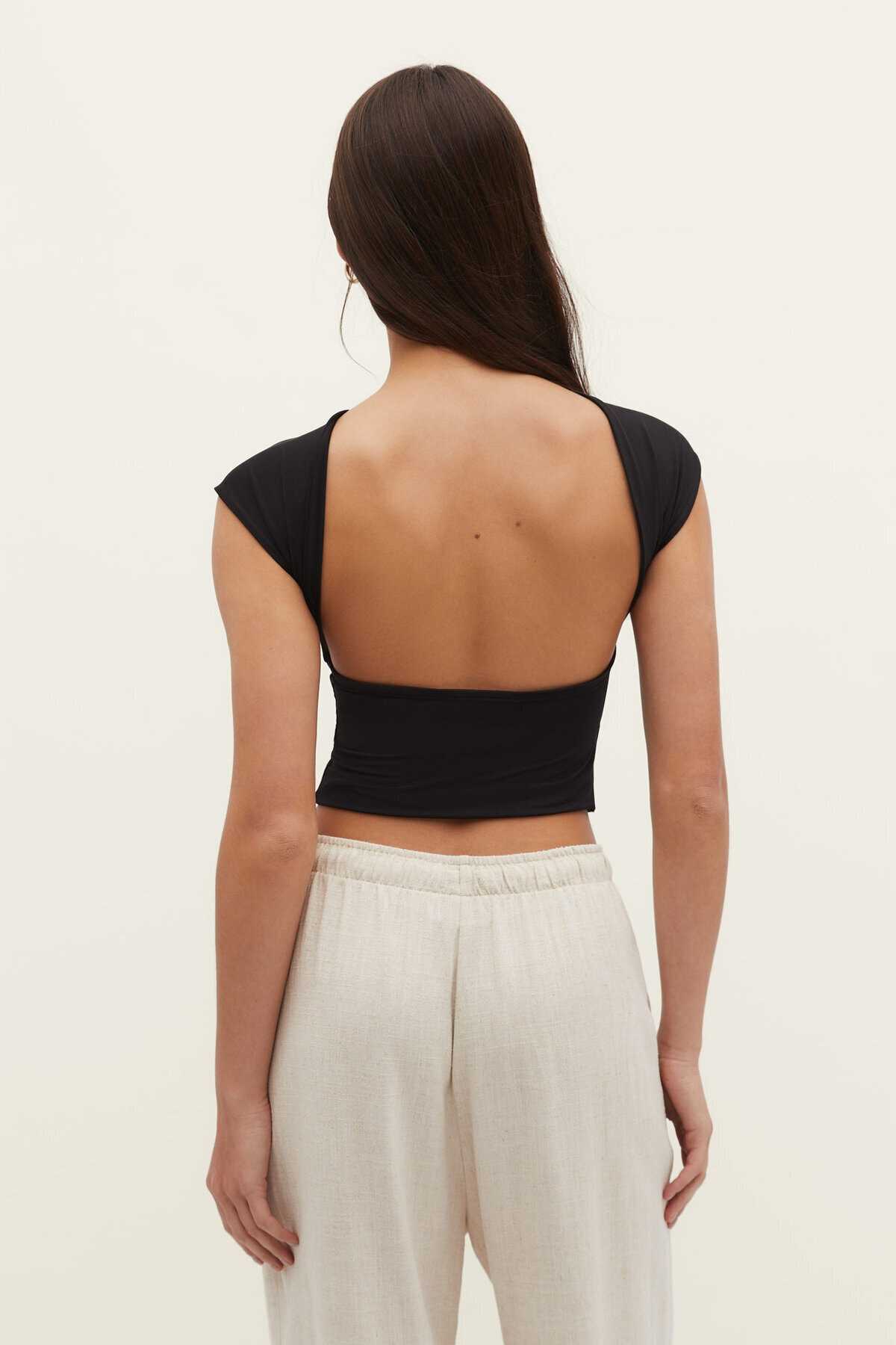 تیشرت کوتاه