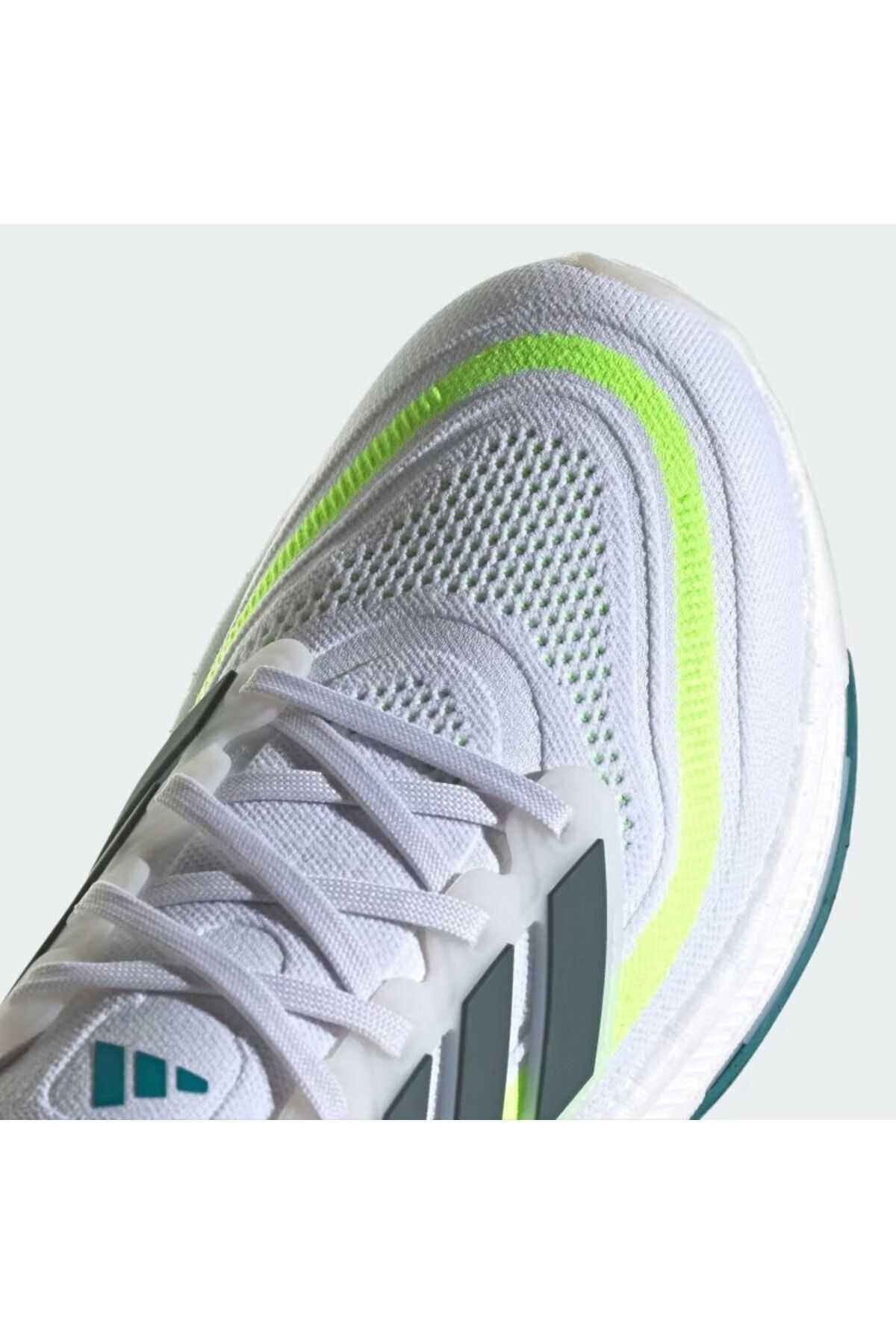 کفش دویدن مردانه ULTRABOOST LIGHT WHITE