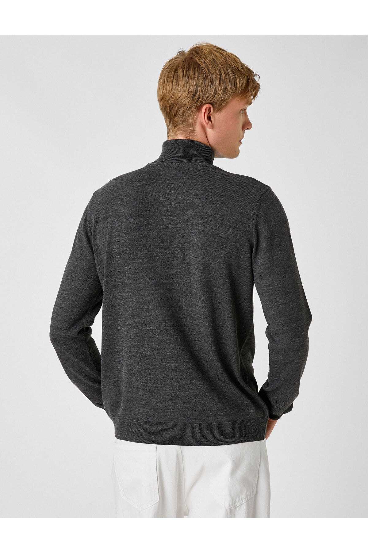 ژاکت یقه اسکی پایه