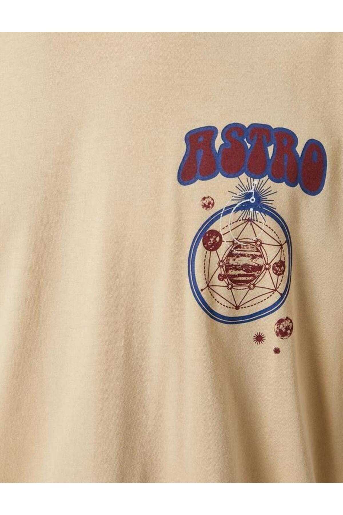 آستین کوتاه تیشرت سایز بزرگ با یقه خدمه چاپ شده