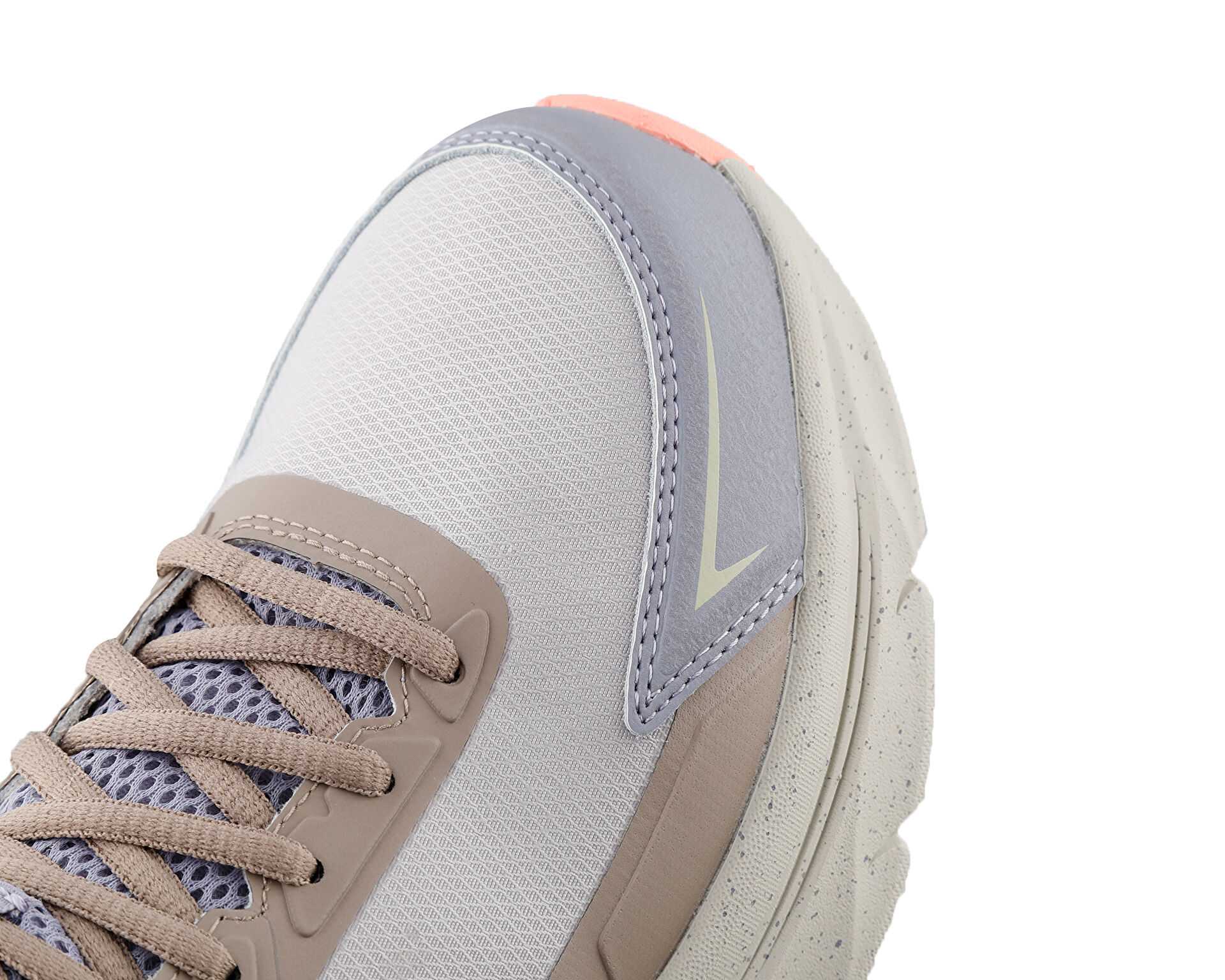 کفش های فضای باز Skechers Dlux Journey