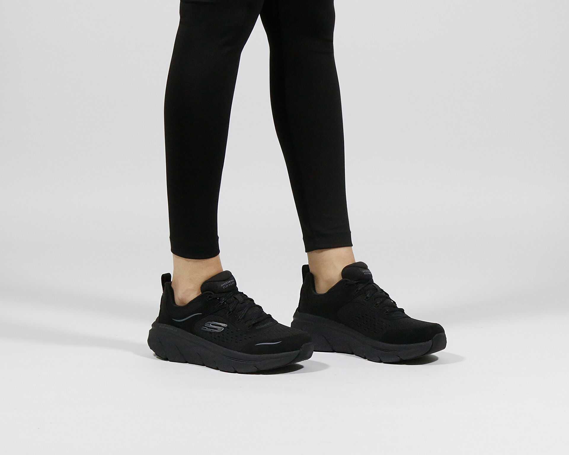کفش های فضای باز Skechers Dlux Journey