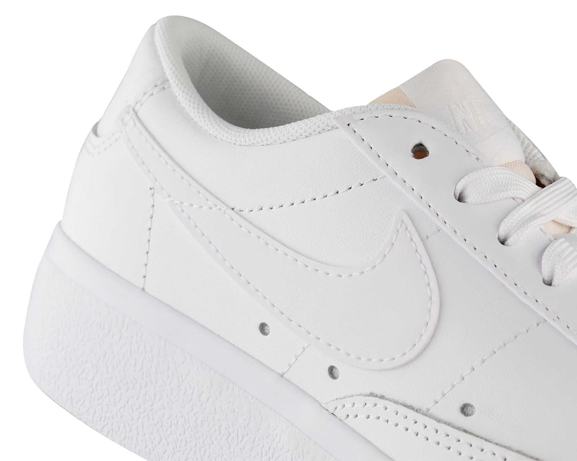 کفش های روزانه W Blazer Low Platform