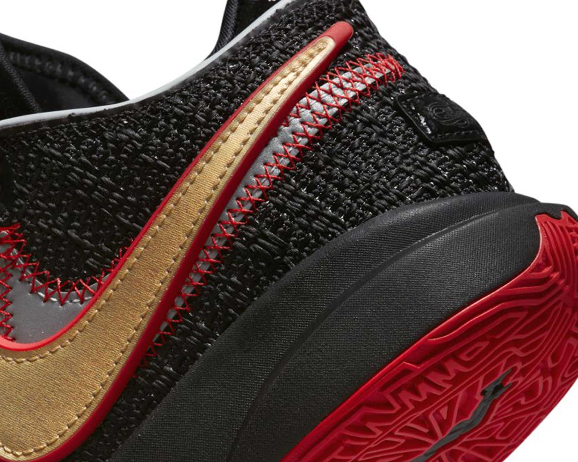 کفش های بسکتبال Lebron Xx