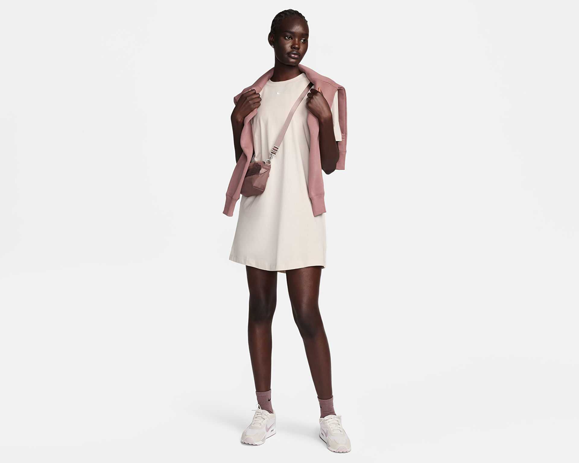 لباس تیشرت روزانه W Nsw Essntl Ss Dress Tshrt
