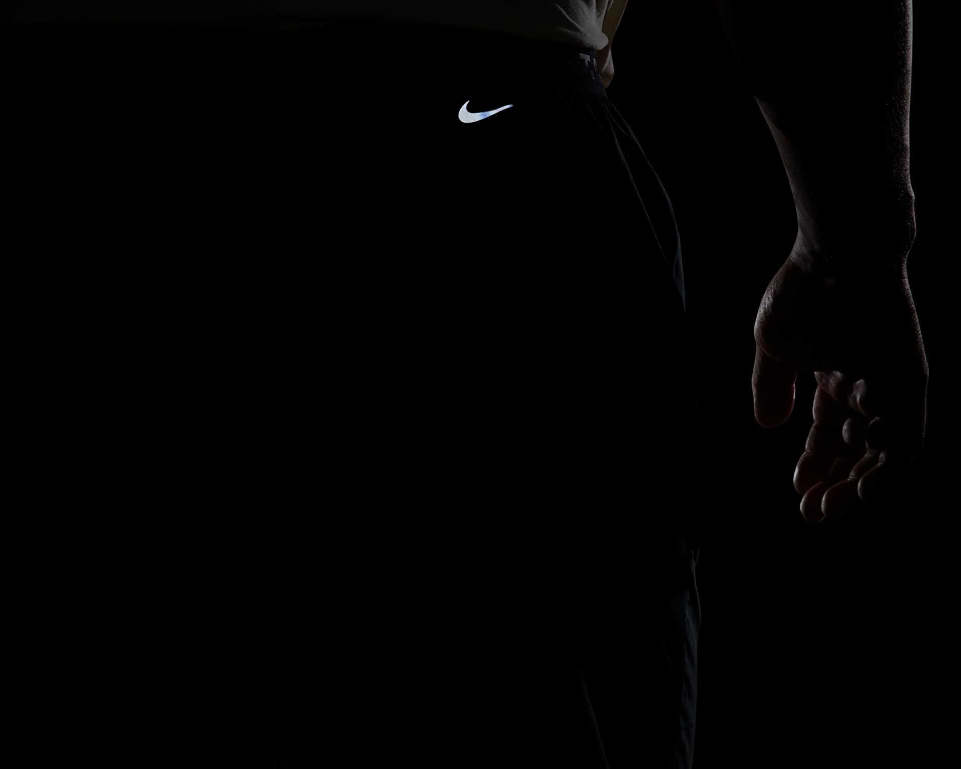 شلوار ورزشی دویدن Nike Trail Dawn Range