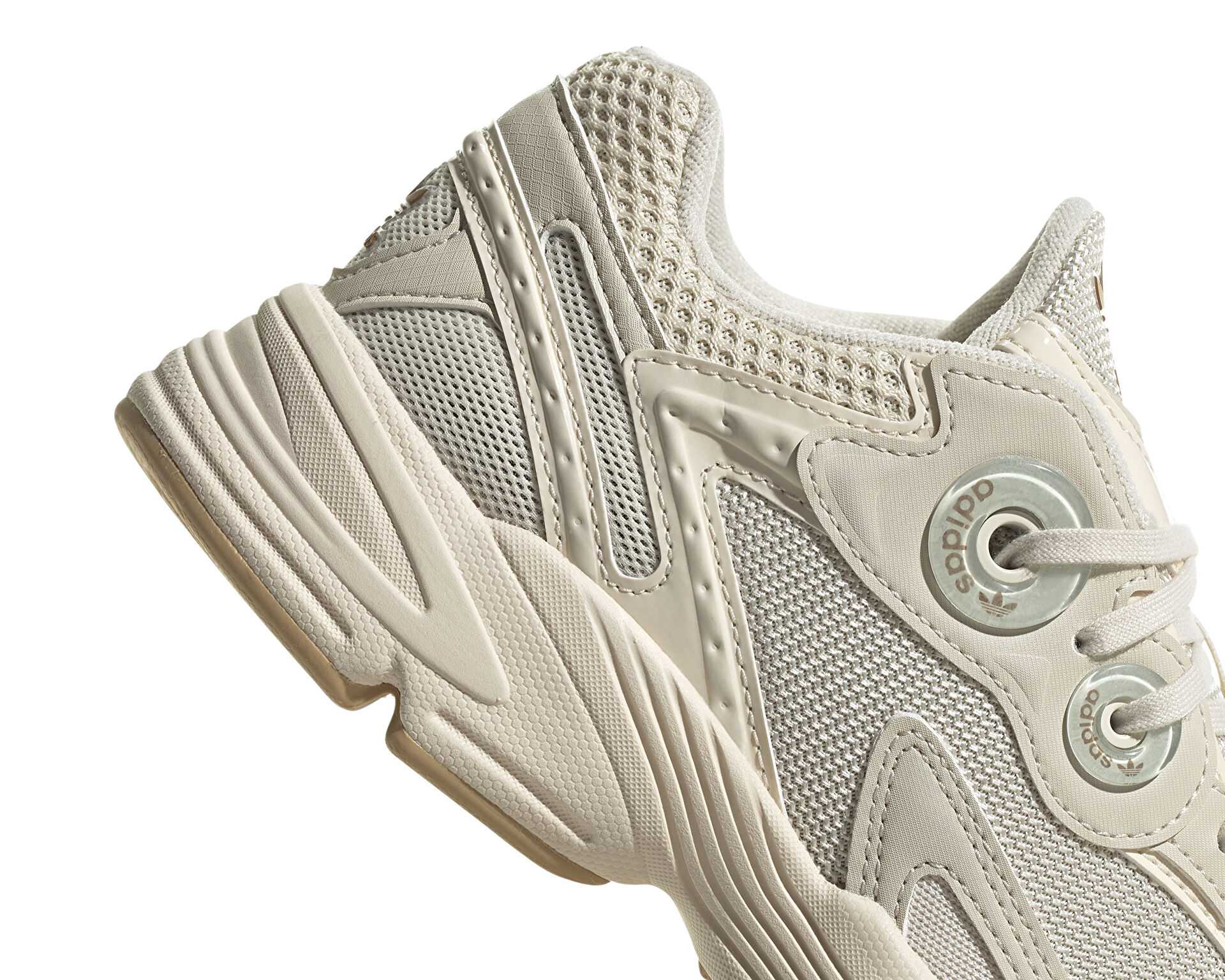 کفش های روزانه Adidas Astir W