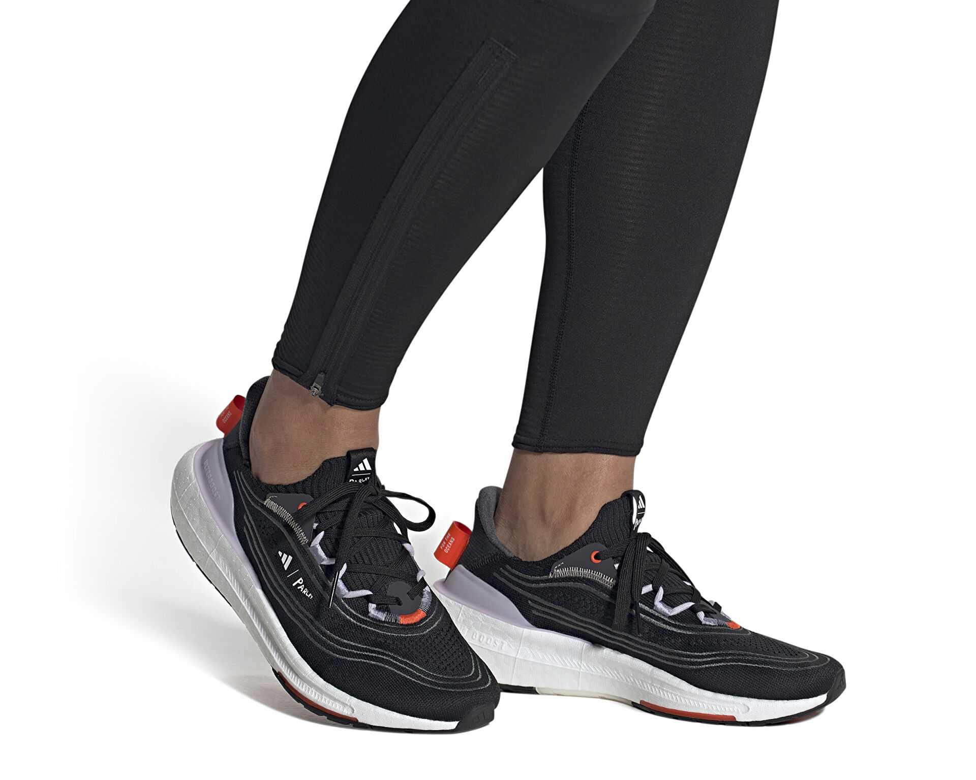 کفش دویدن Ultraboost Light X