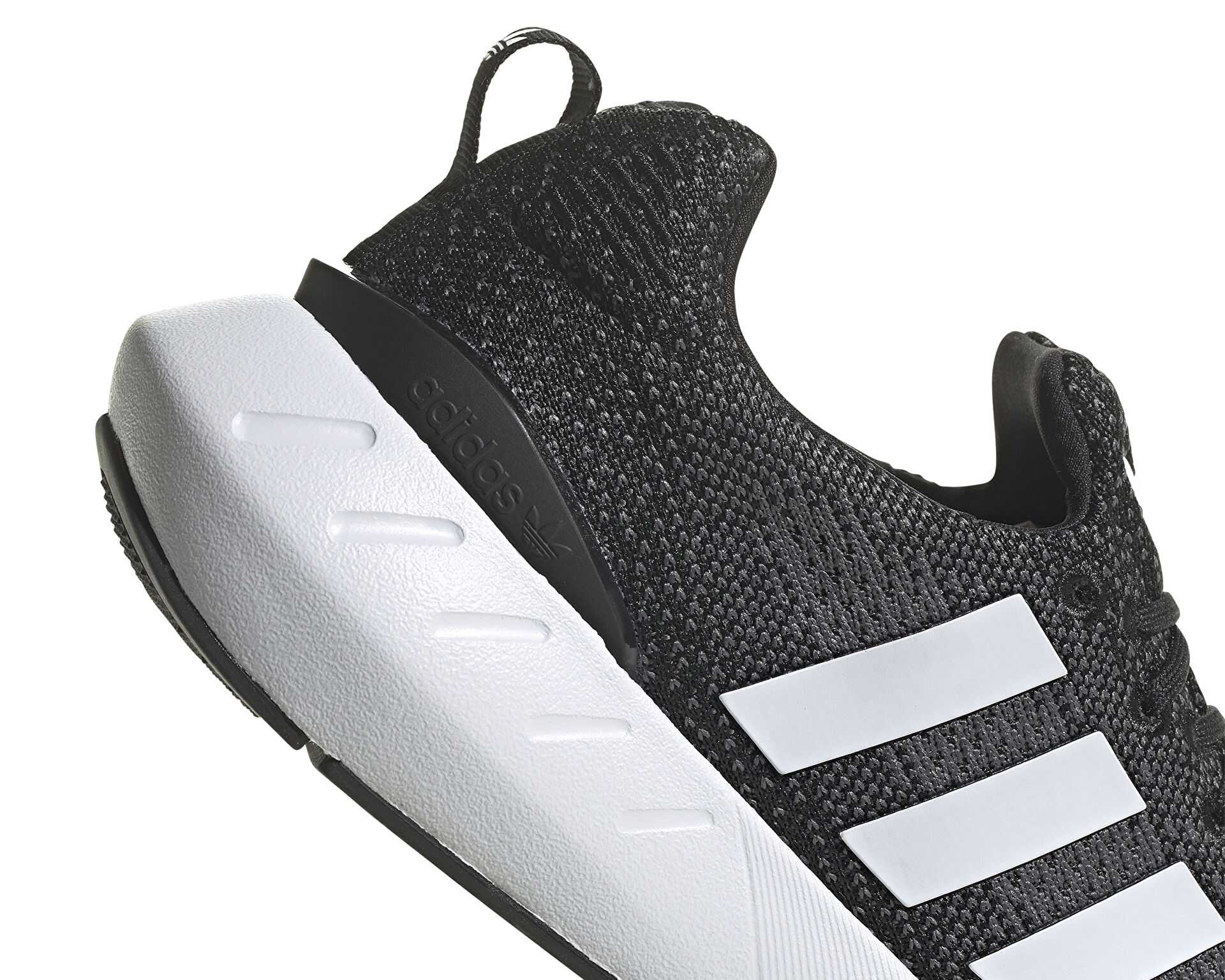 کفش دویدن Swift Run 22