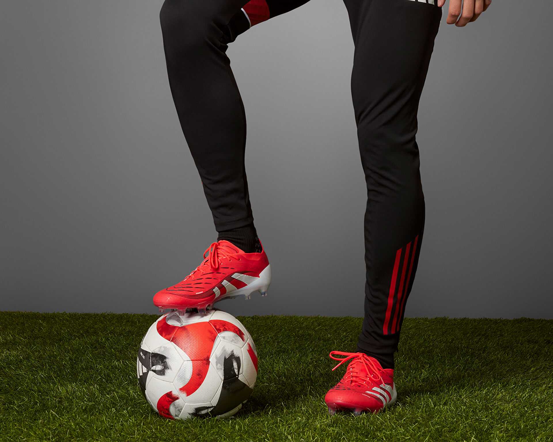 کفش فوتبال چمن Predator Accuracy.1 Fg