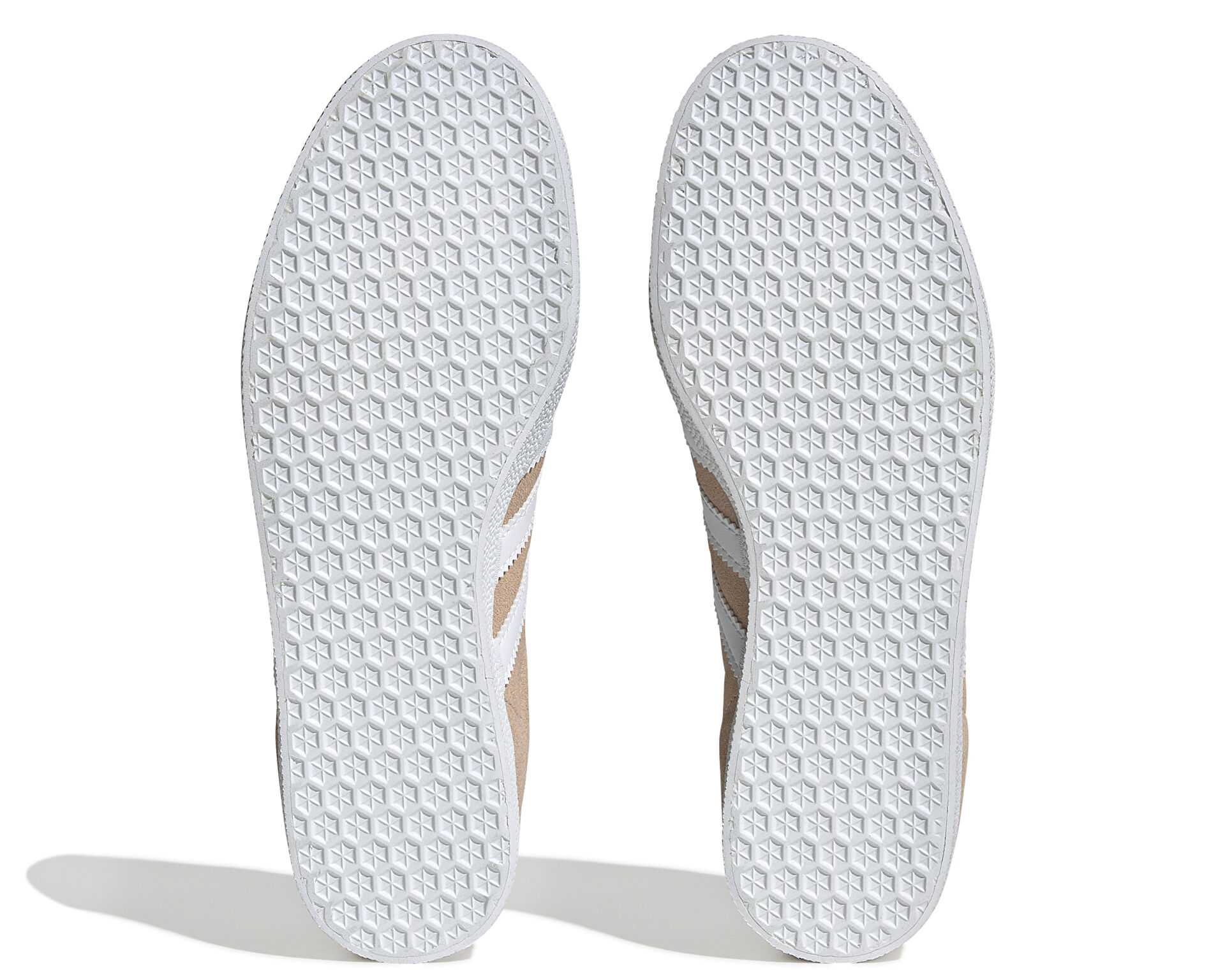 کفش های روزانه Adidas Gazelle 85
