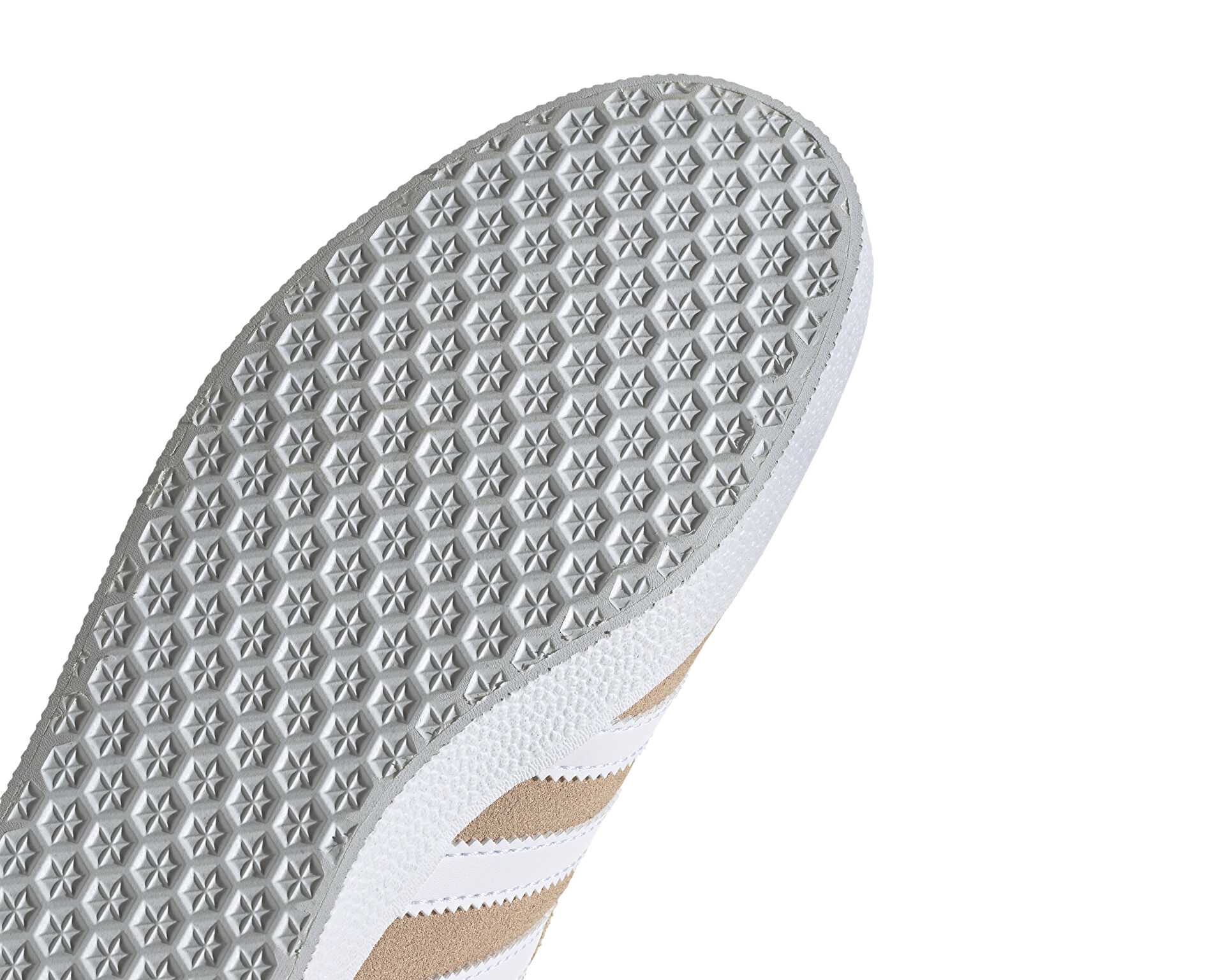 کفش های روزانه Adidas Gazelle 85