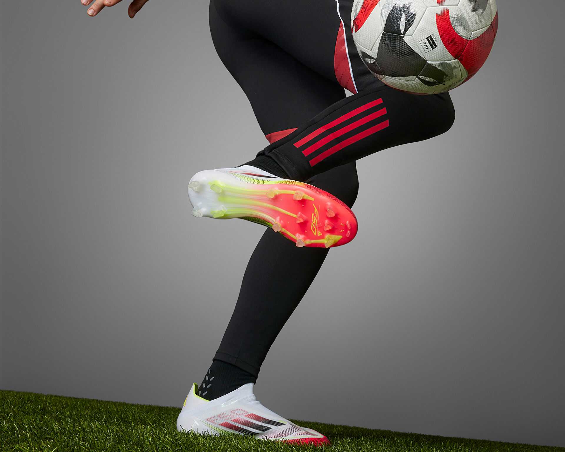 کفش های زمینی شرکت فوتبال Adidas F50 Elite Fg Messi
