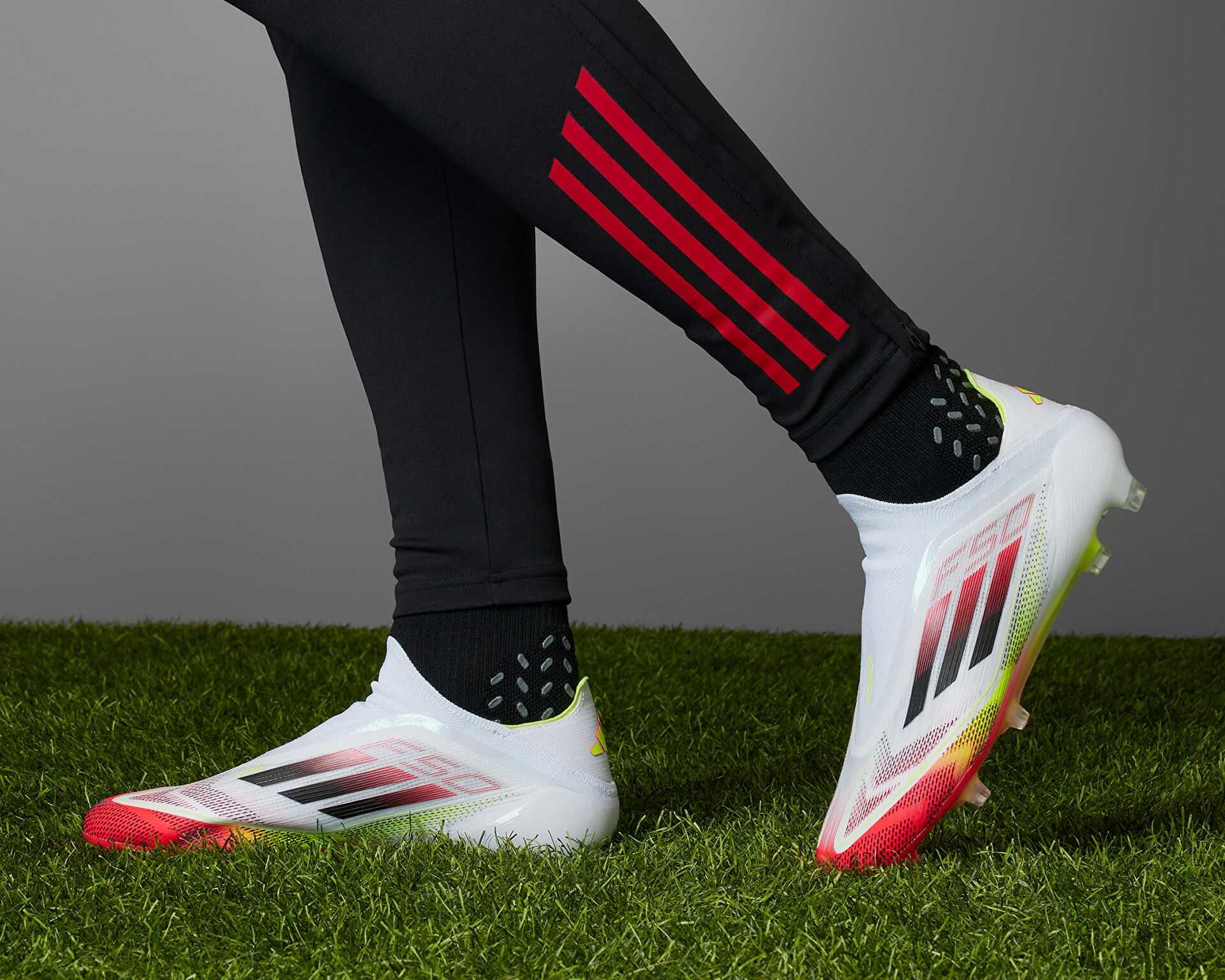 کفش های زمینی شرکت فوتبال Adidas F50 Elite Fg Messi