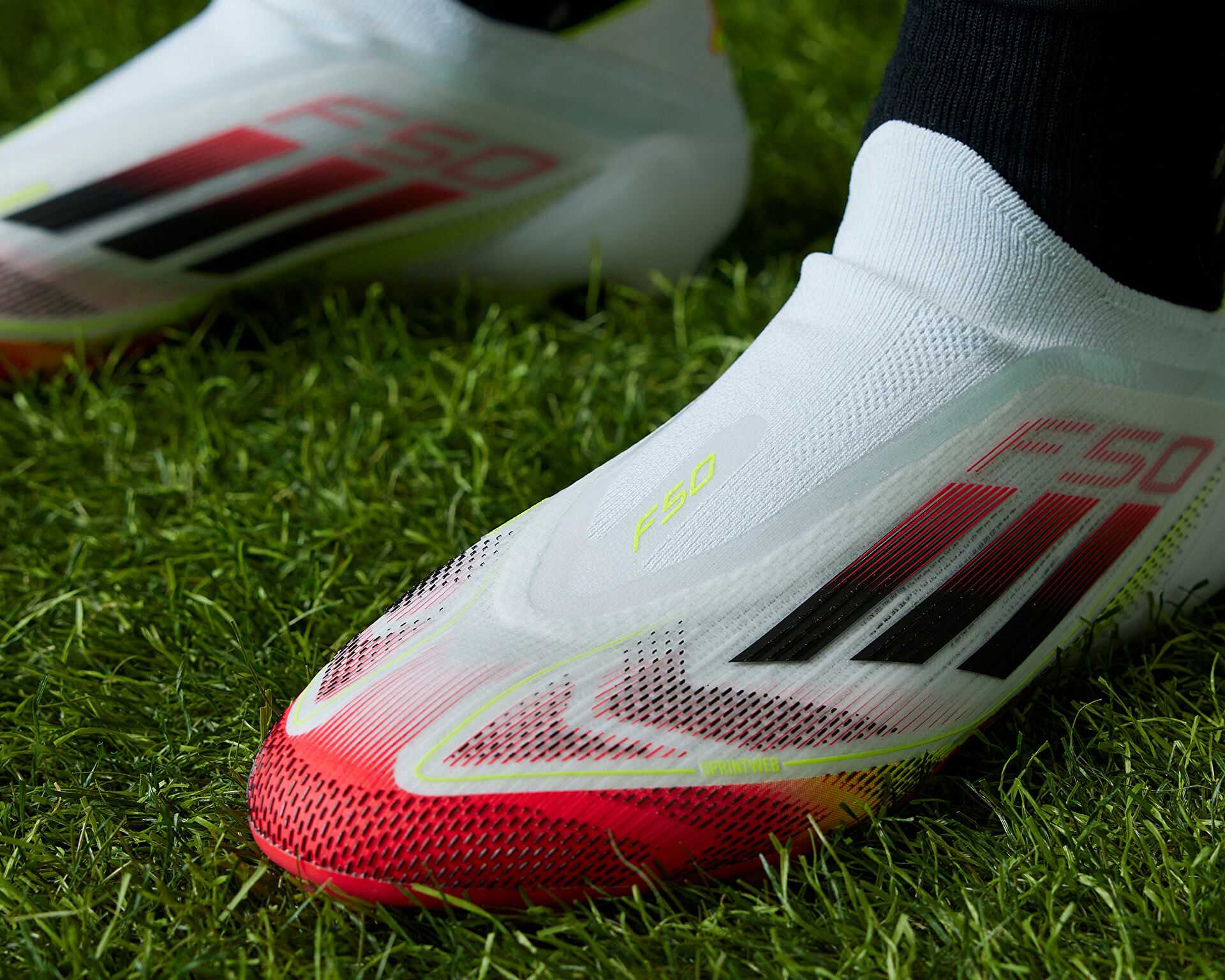 کفش های زمینی شرکت فوتبال Adidas F50 Elite Fg Messi