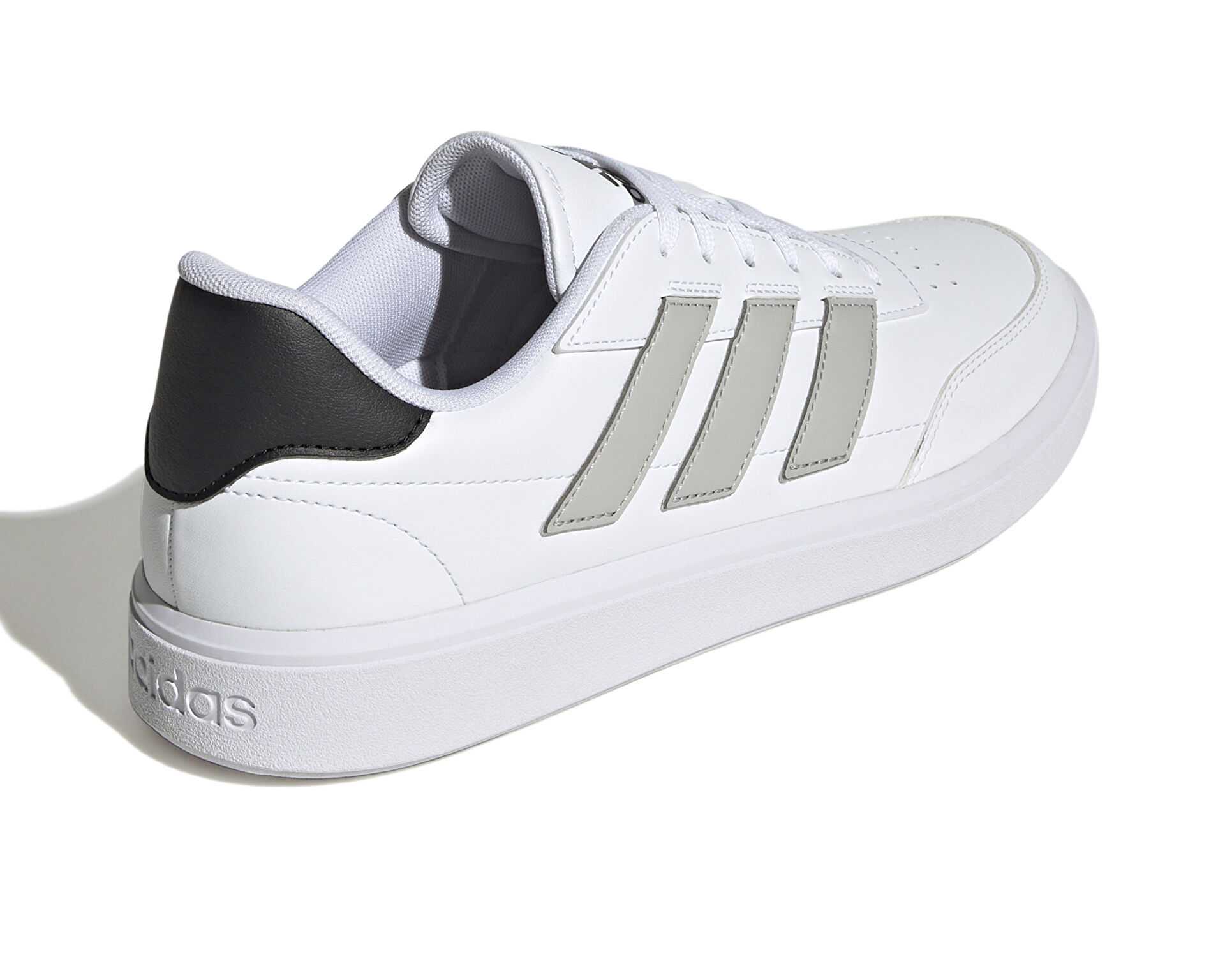 کفش های روزانه Adidas Courtblock