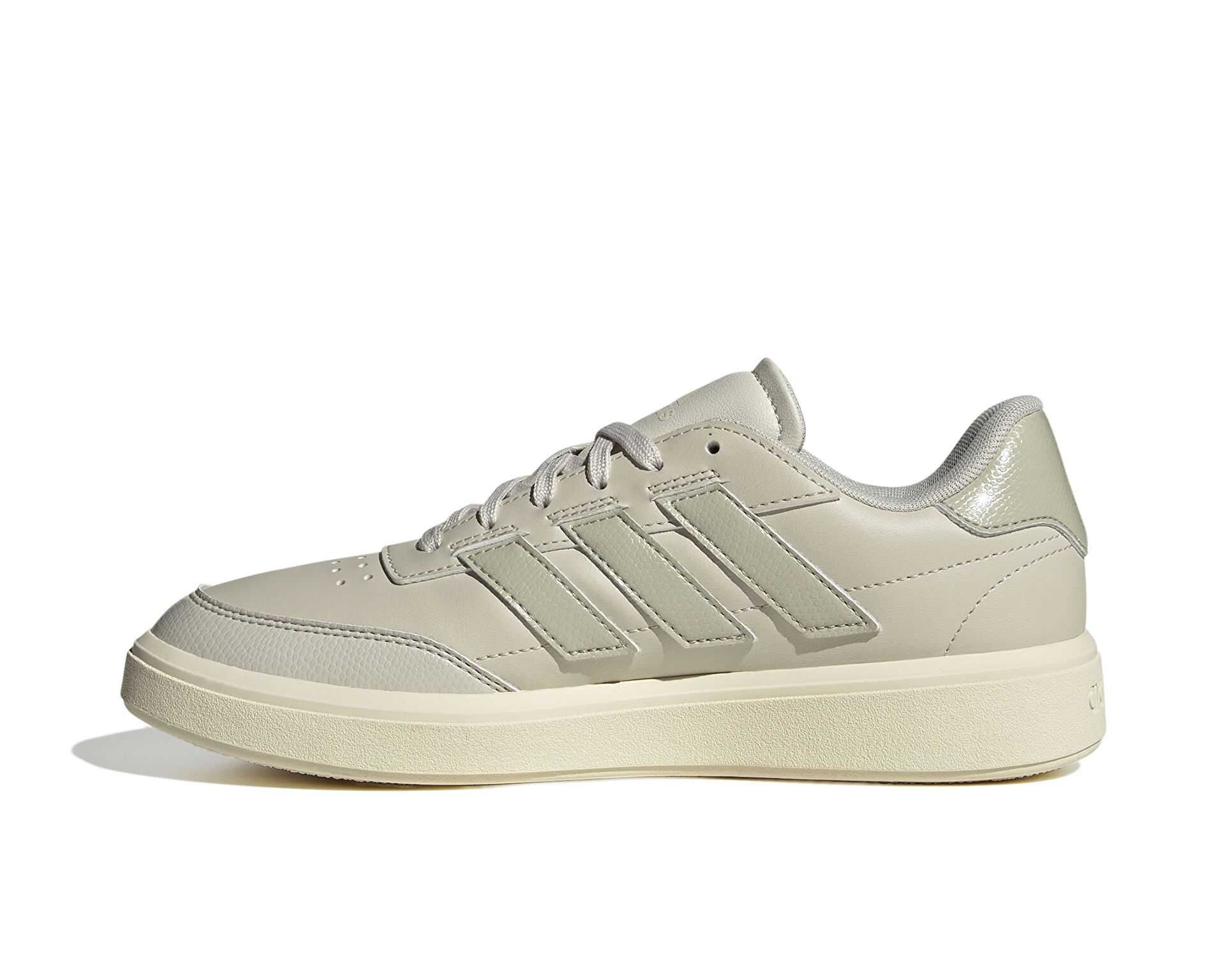 کفش های روزانه Adidas Courtblock