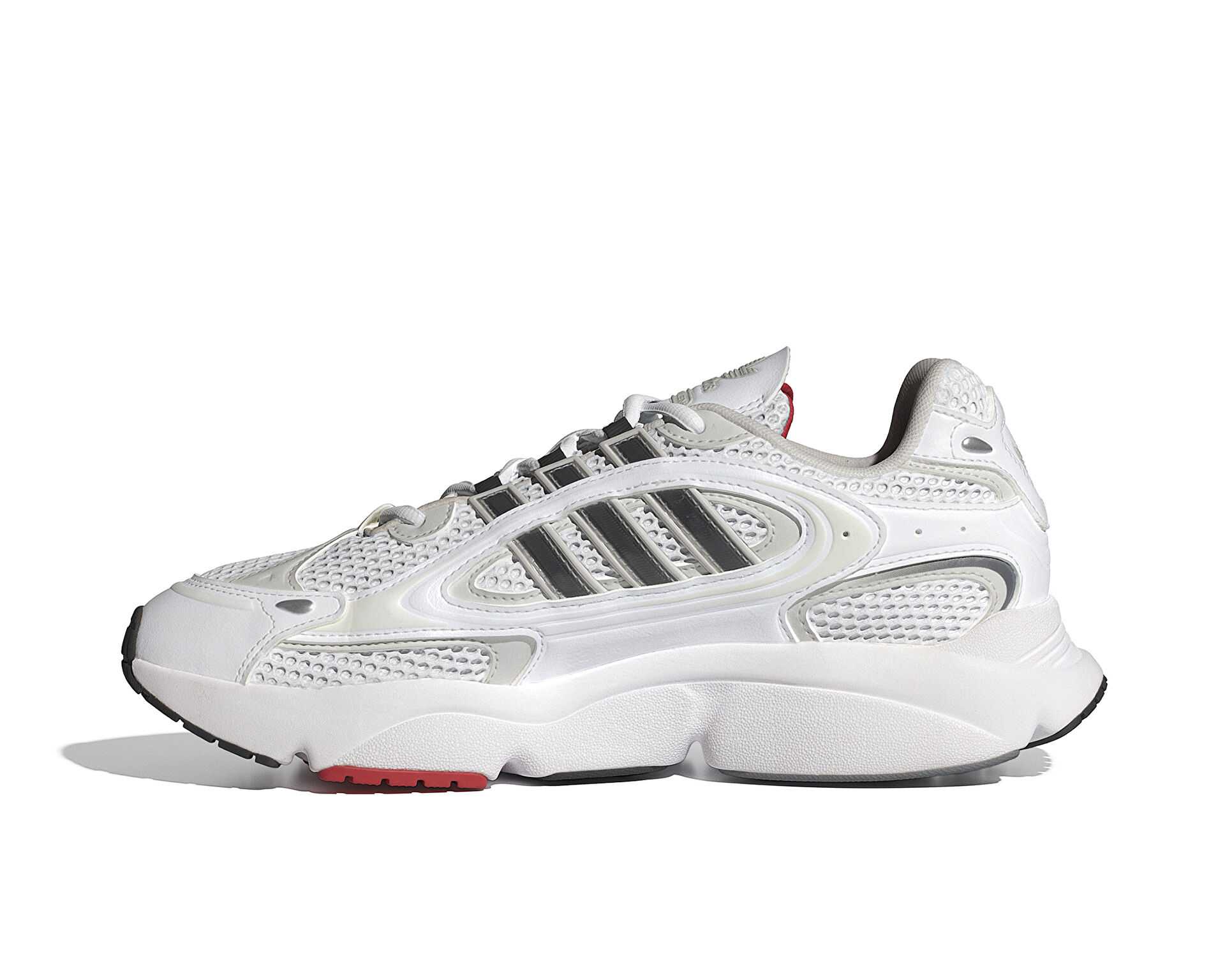 کفش های روزانه Adidas Ozmillen