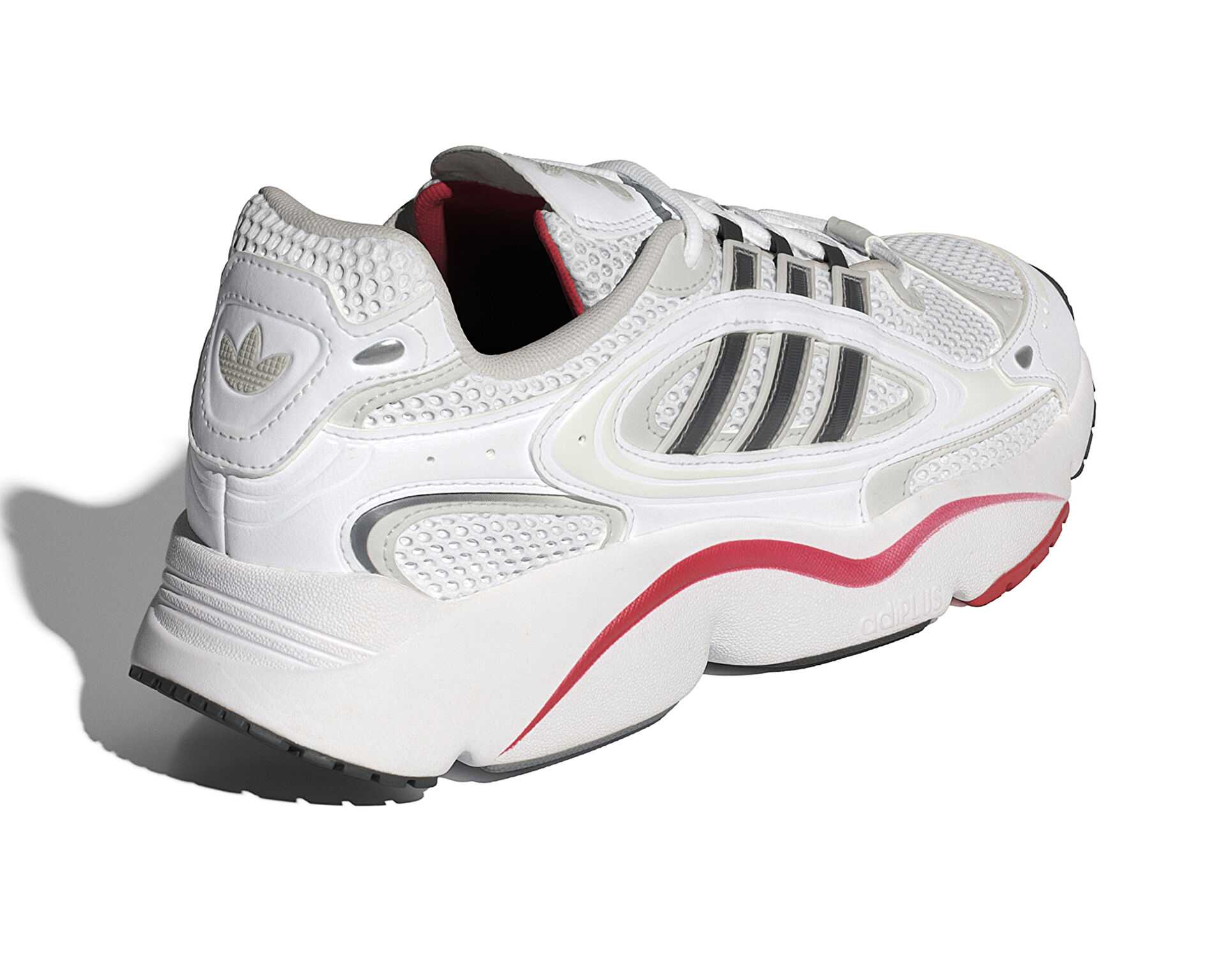 کفش های روزانه Adidas Ozmillen