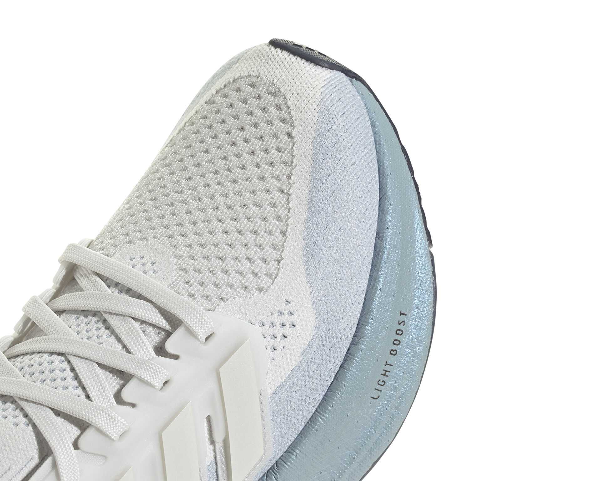 کفش دویدن Ultraboost 22
