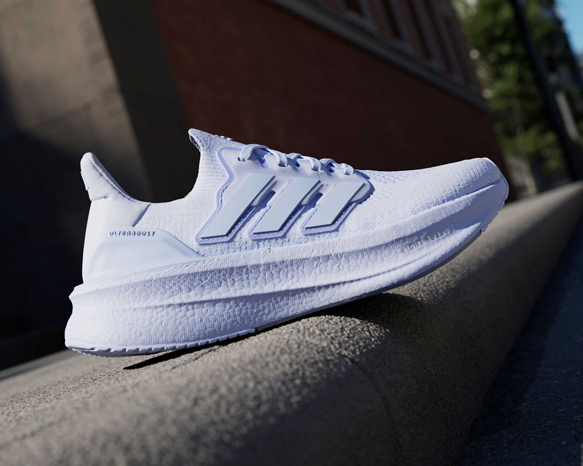 کفش دویدن Ultraboost Light X