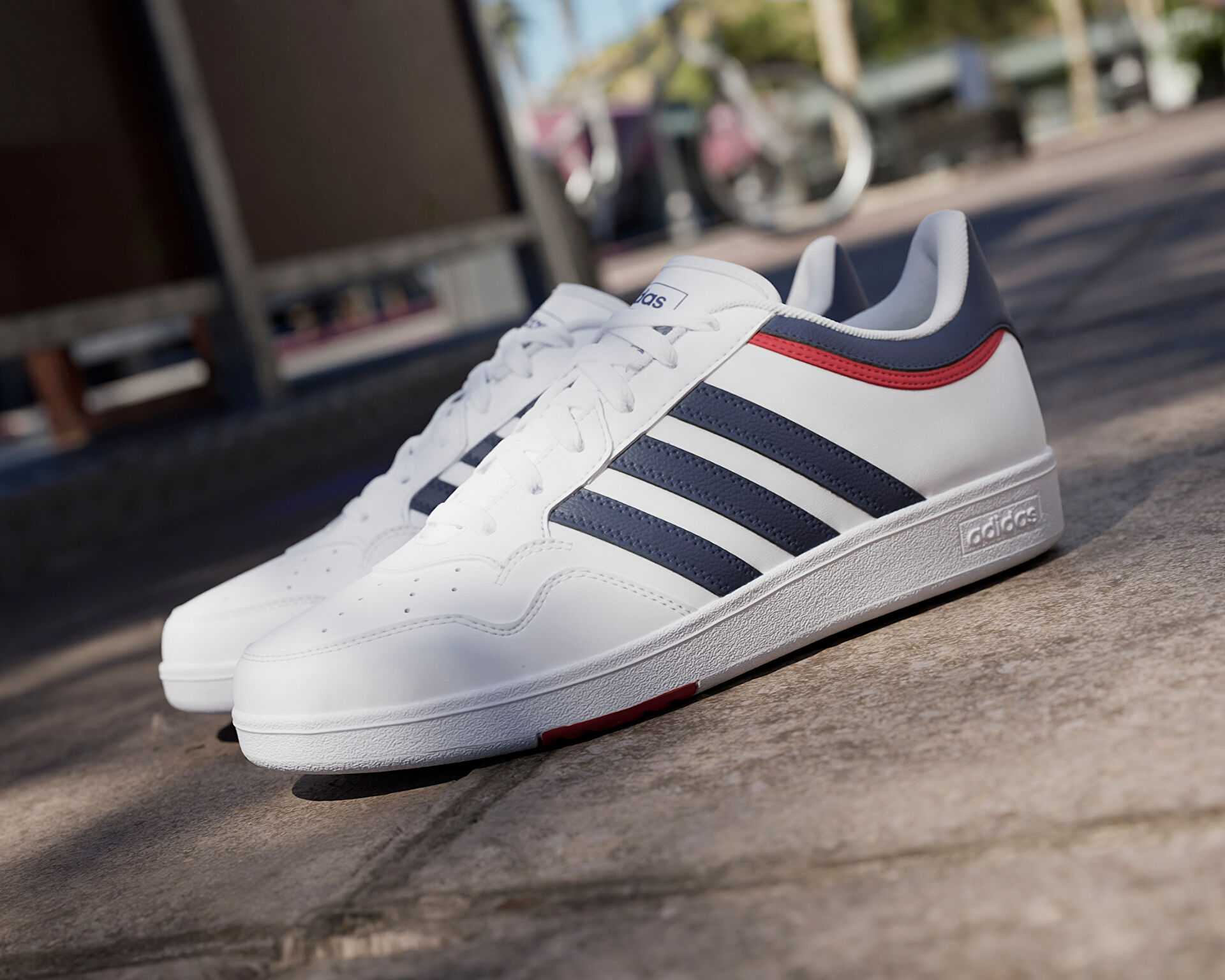 کفش های روزانه جوان Adidas Hoops 3.0 K