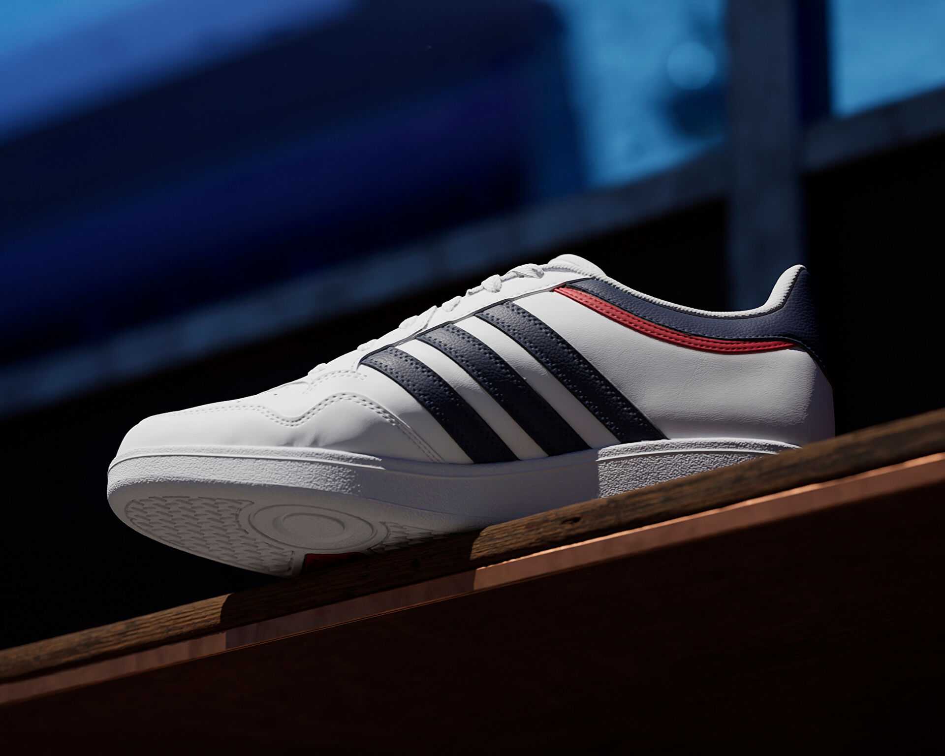 کفش های روزانه جوان Adidas Hoops 3.0 K
