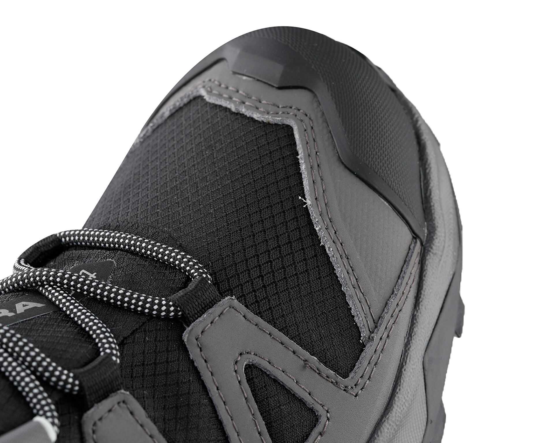 چکمه و کفش کوهنوردی X Ultra 4 Mid Gtx