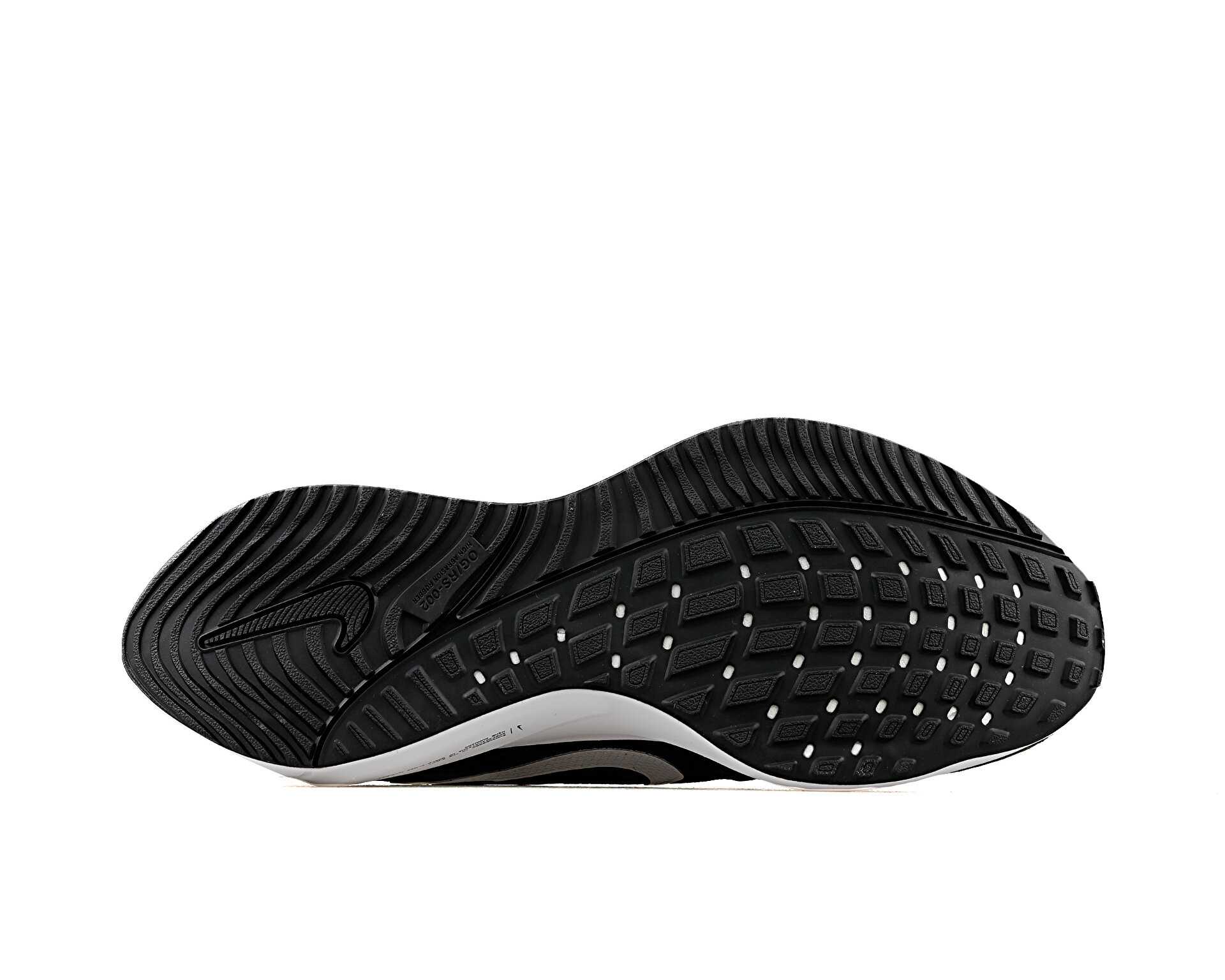 کفش دویدن Air Zoom Vomero 16