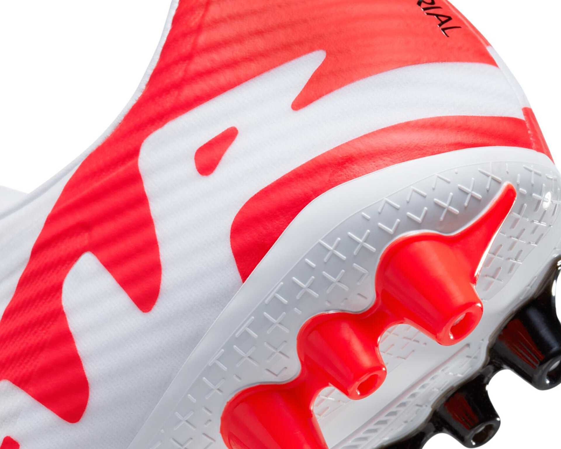 کفش های زمینی شرکت فوتبال Mercurial Zoom Vapor 15 Academy Ag