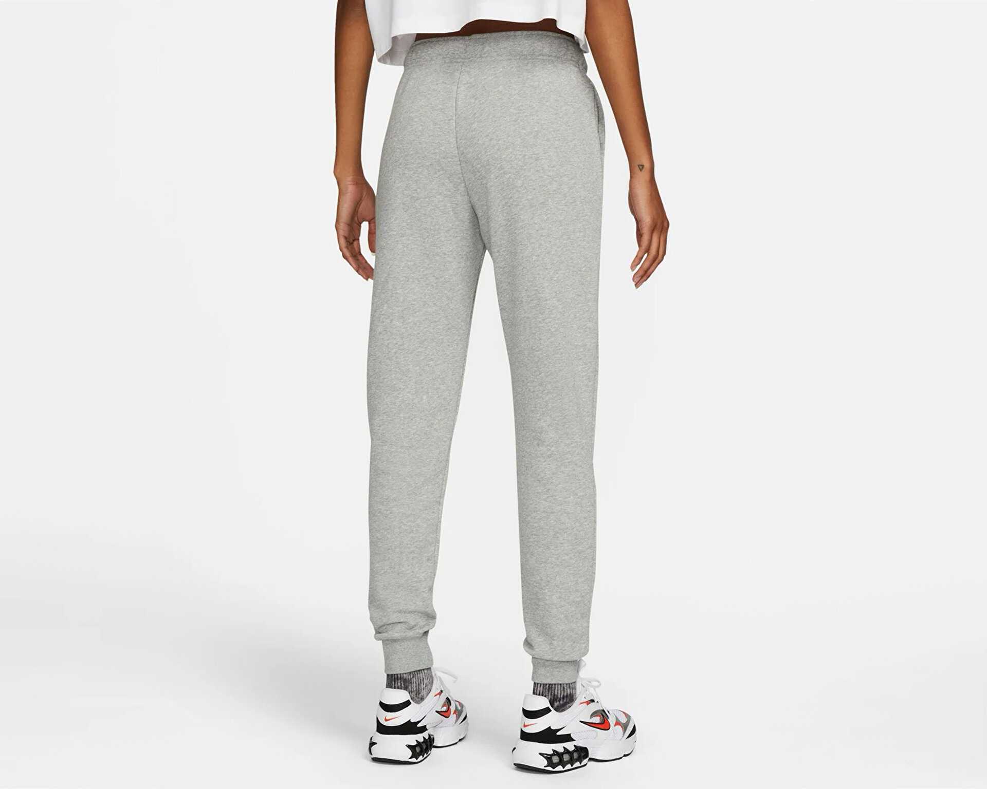 شلوار گرمکن معمولی Sportswear Club Fleece