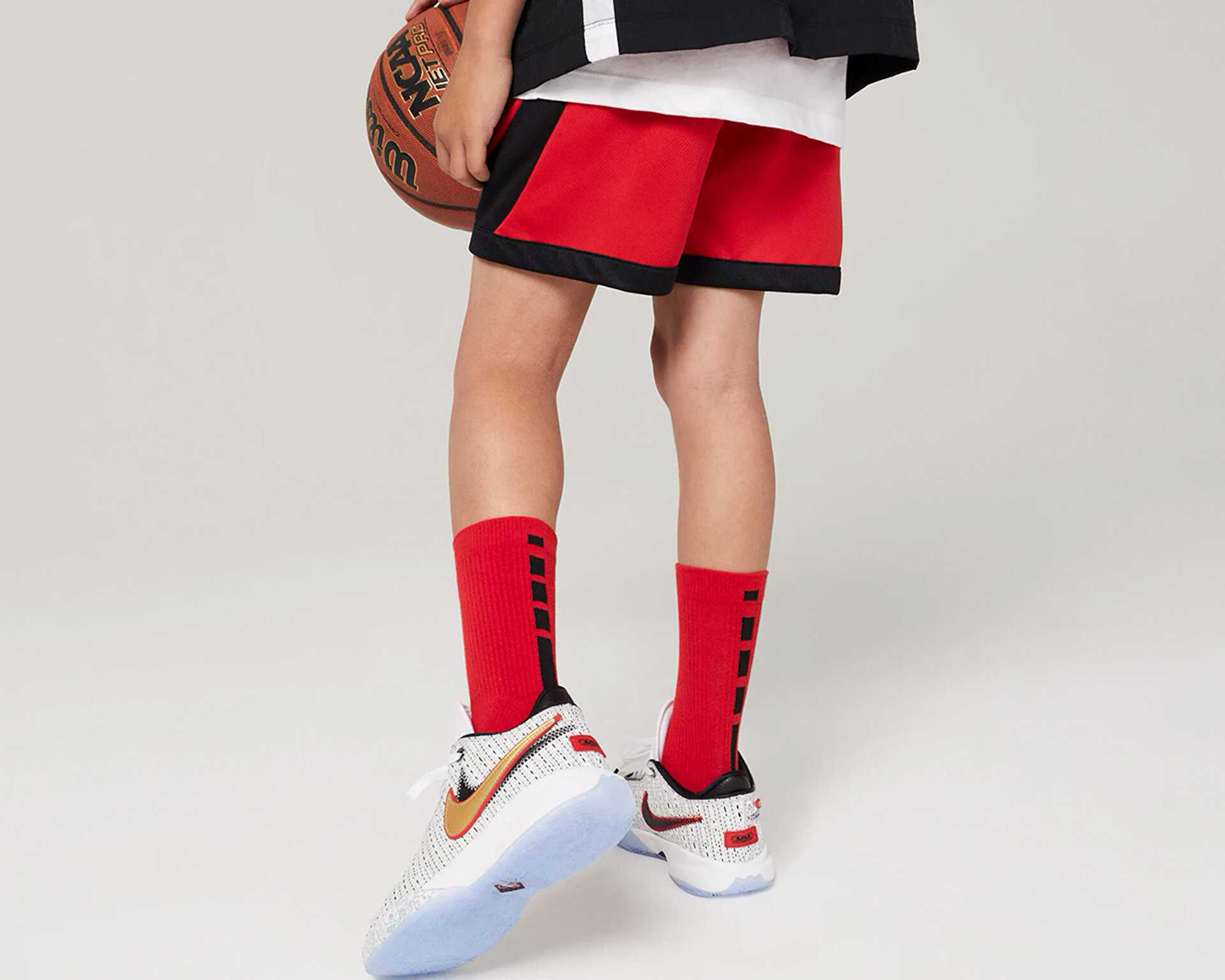 کفش بسکتبال جوانان Nike Lebron Xxı