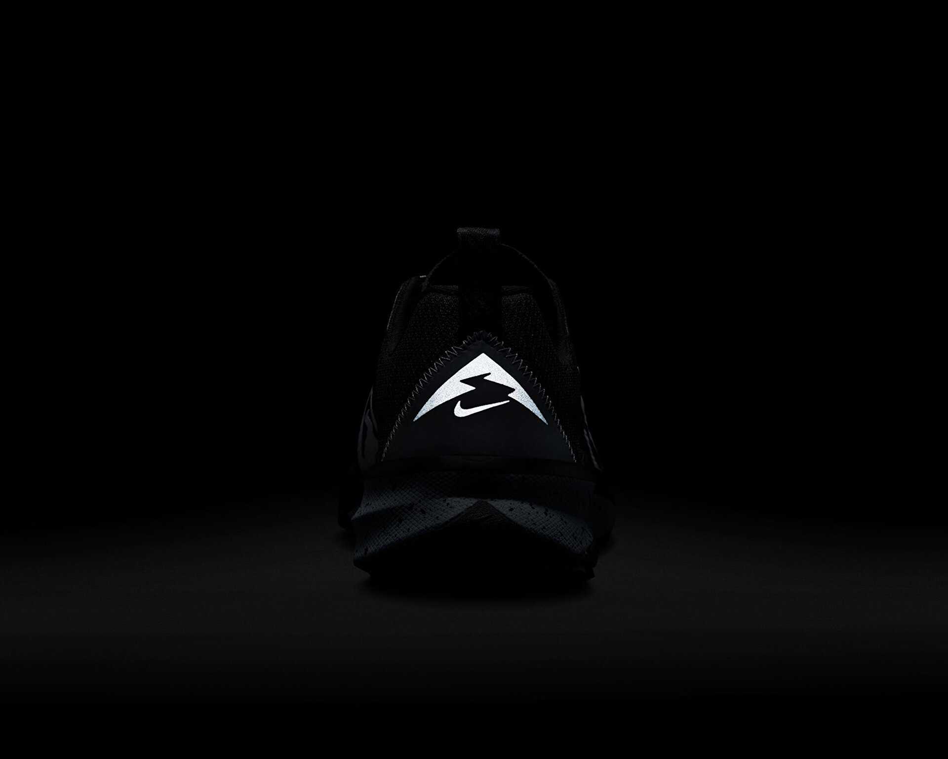 کفش های دویدن در تمام زمین Kiger 9