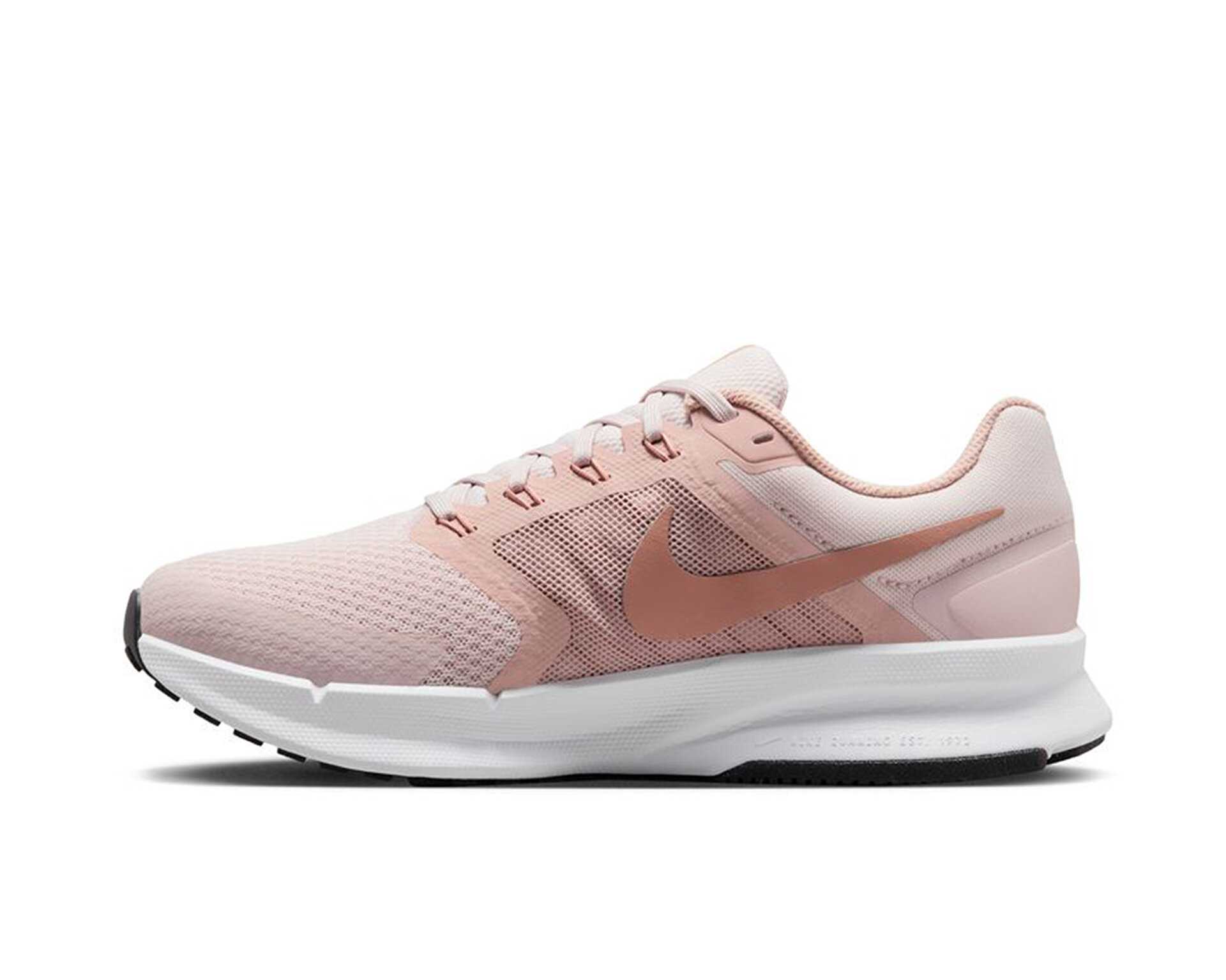 کفش دویدن Nike Run Swift 3