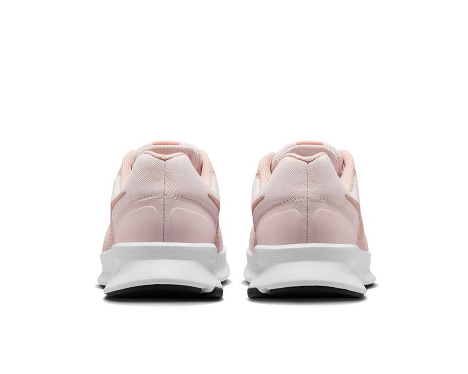 کفش دویدن Nike Run Swift 3