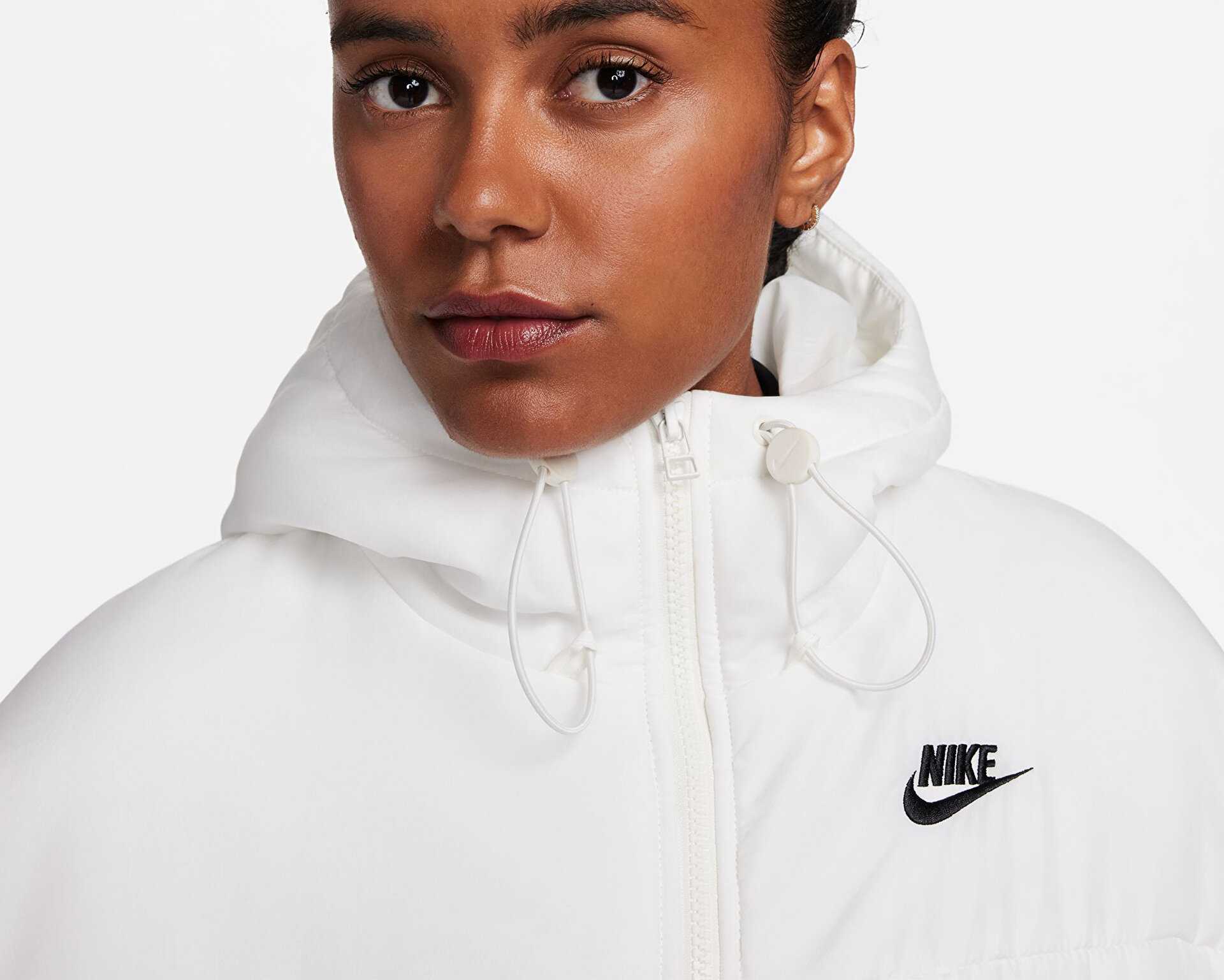 کت روزانه W Nsw Esstl Thrmr Clsc Puffer