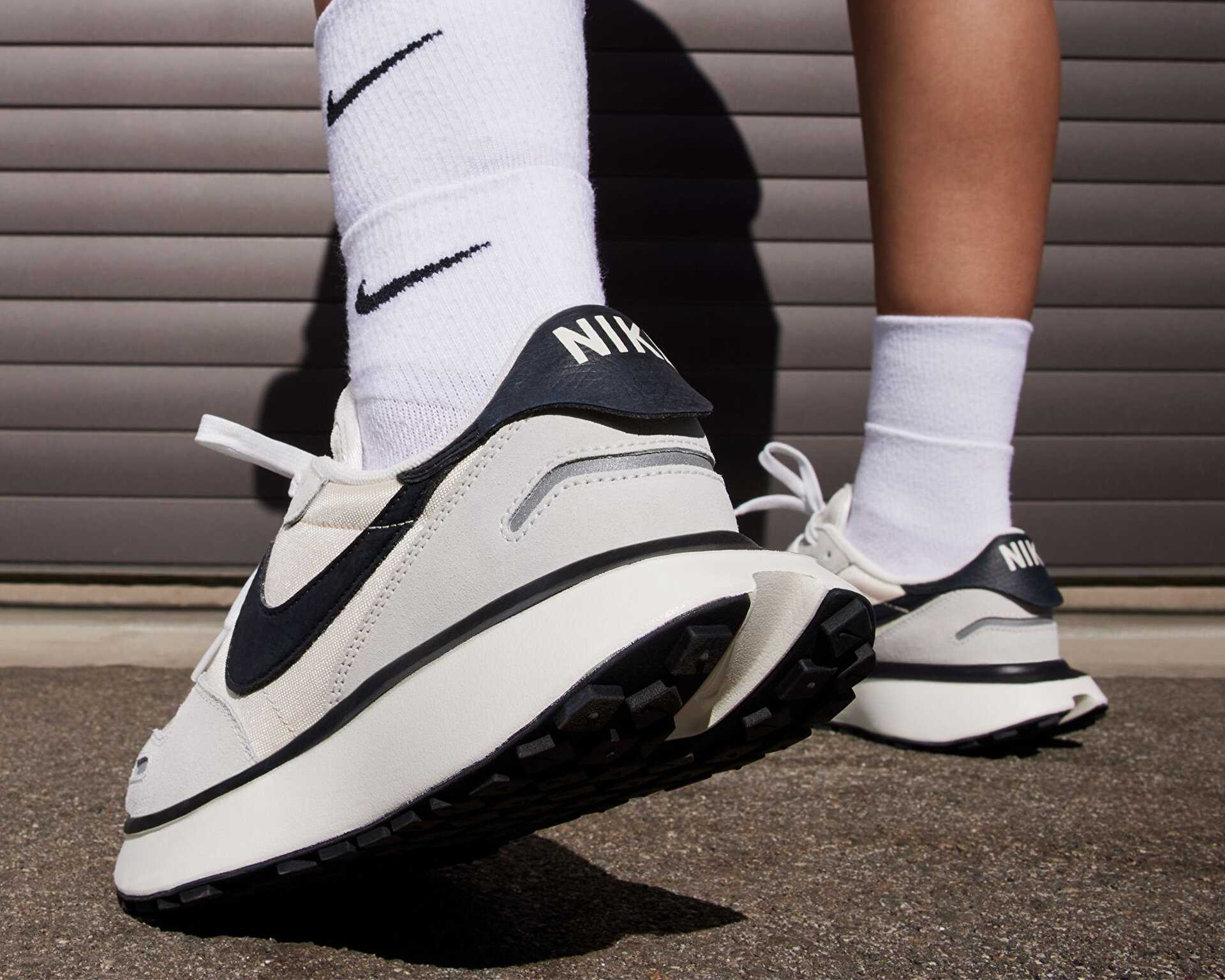 کفش های روزانه Nike Phoenix Waffle