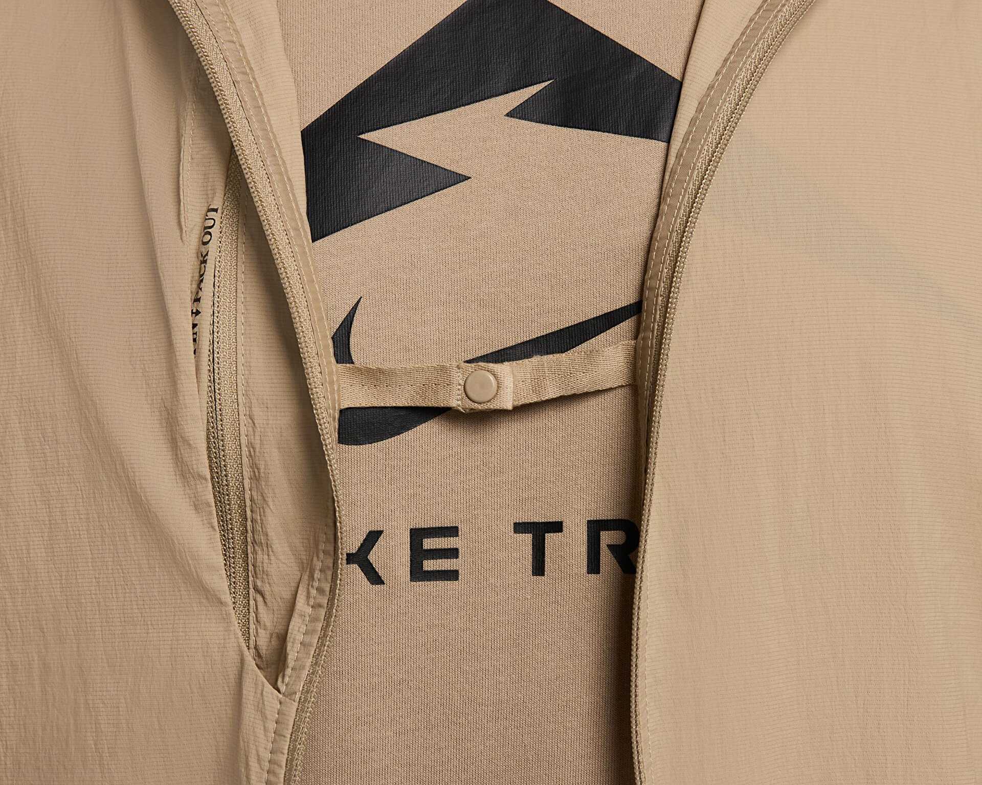 ژاکت دویدن Nike Trail Aireez