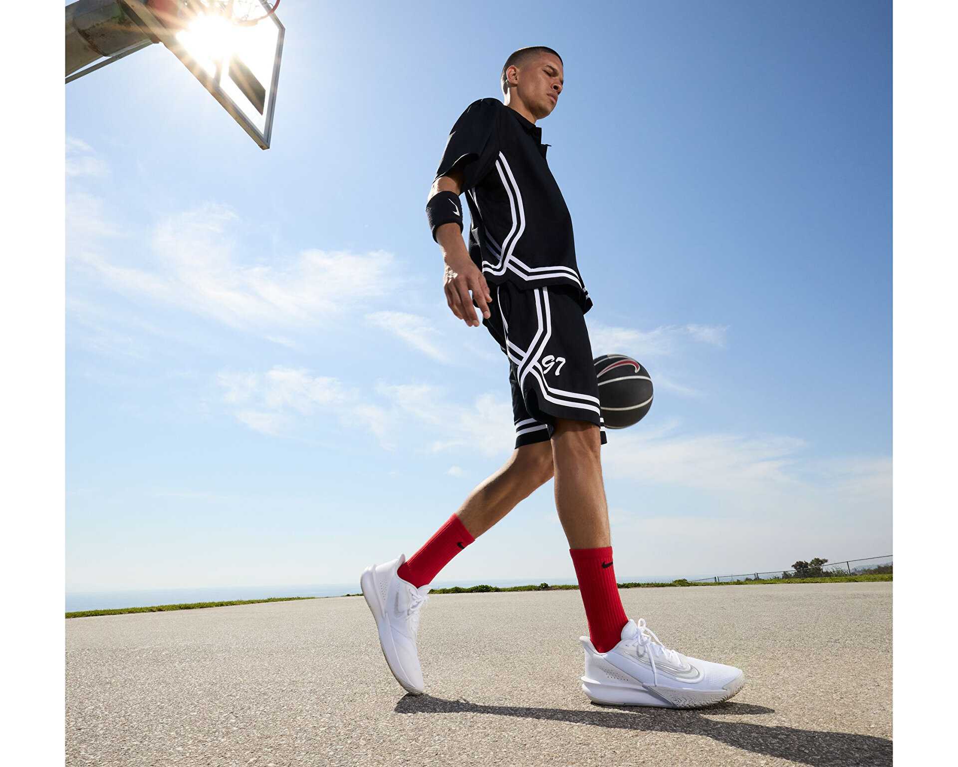 کفش های بسکتبال Precision VI