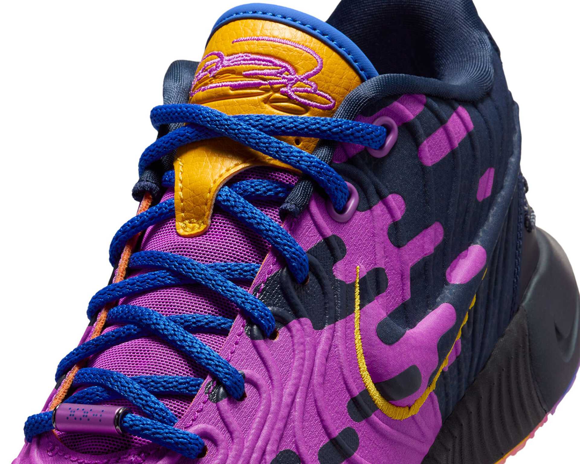 کفش های بسکتبال Lebron Xx