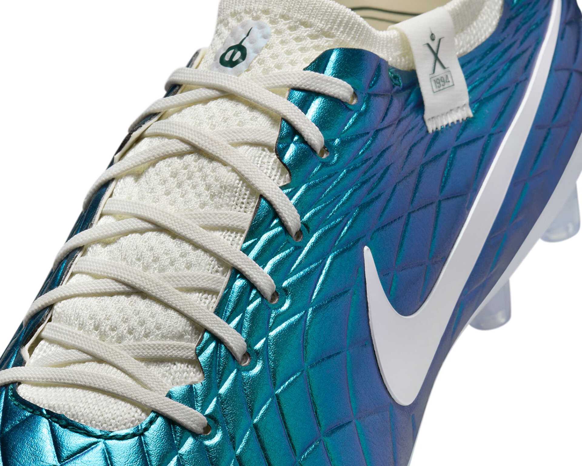 کفش فوتبال با زمین نرم Tiempo Legend 10 Elite