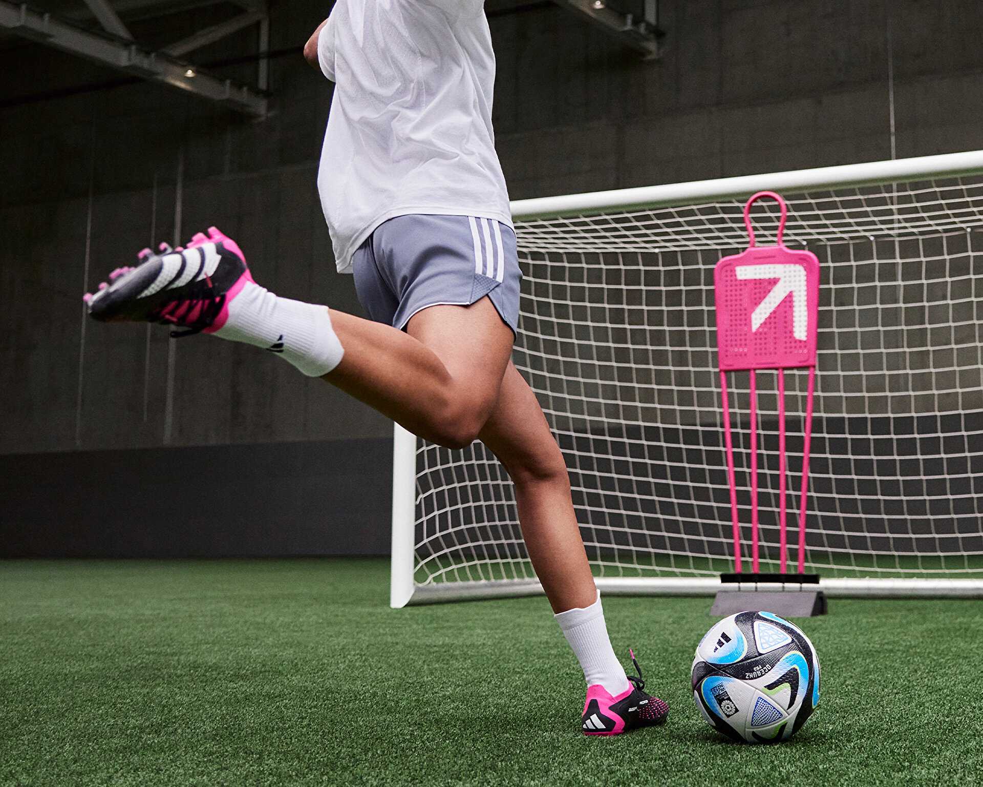 کفش فوتبال چمن Predator Elite Ll Fg