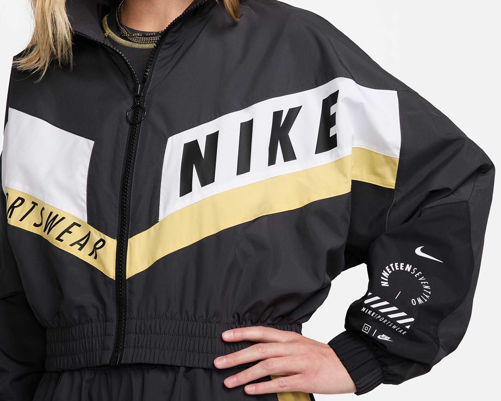 کت غیر رسمی Nike W Nsw Jkt Wvn Street Sw