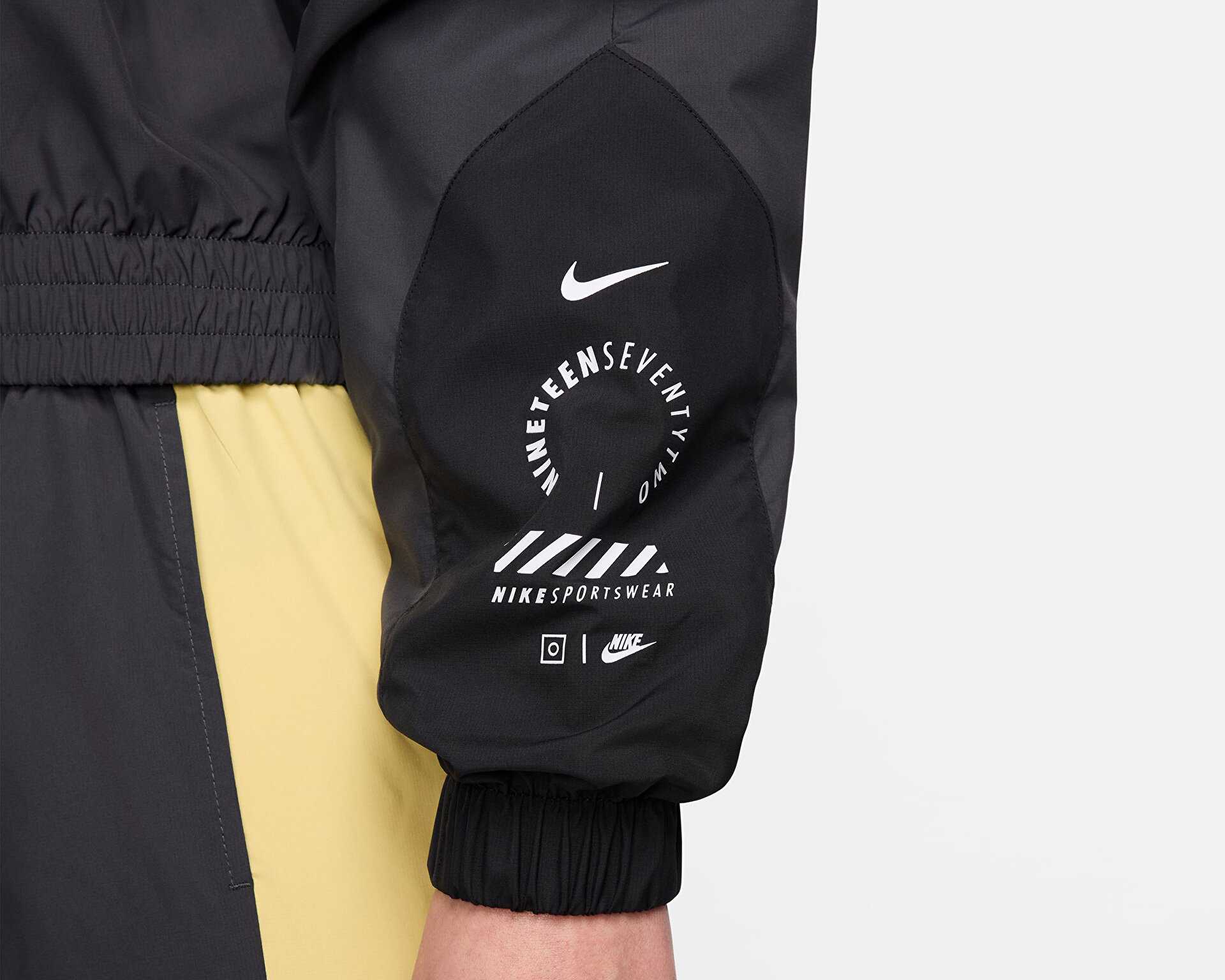 کت غیر رسمی Nike W Nsw Jkt Wvn Street Sw