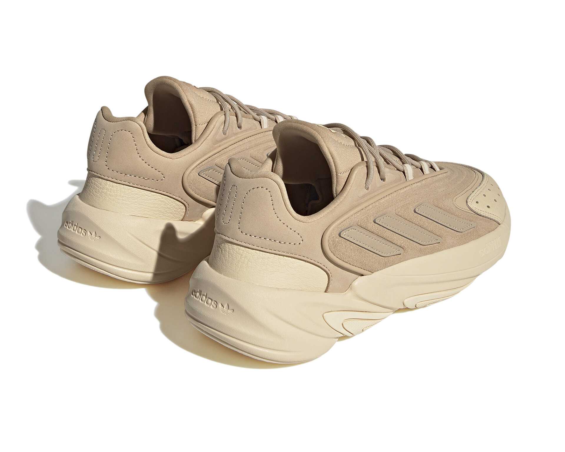 کفش های روزانه adidas Ozelia