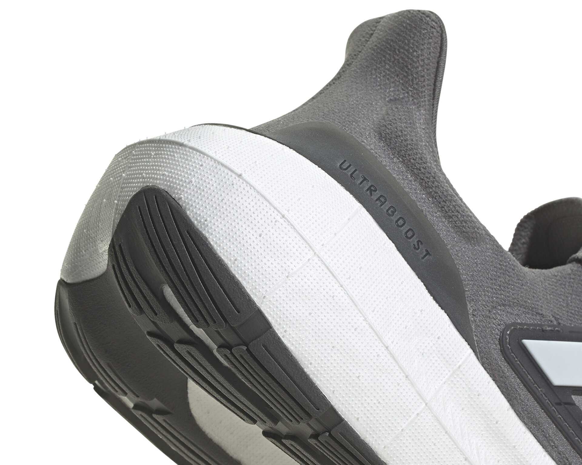 کفش دویدن Ultraboost 22